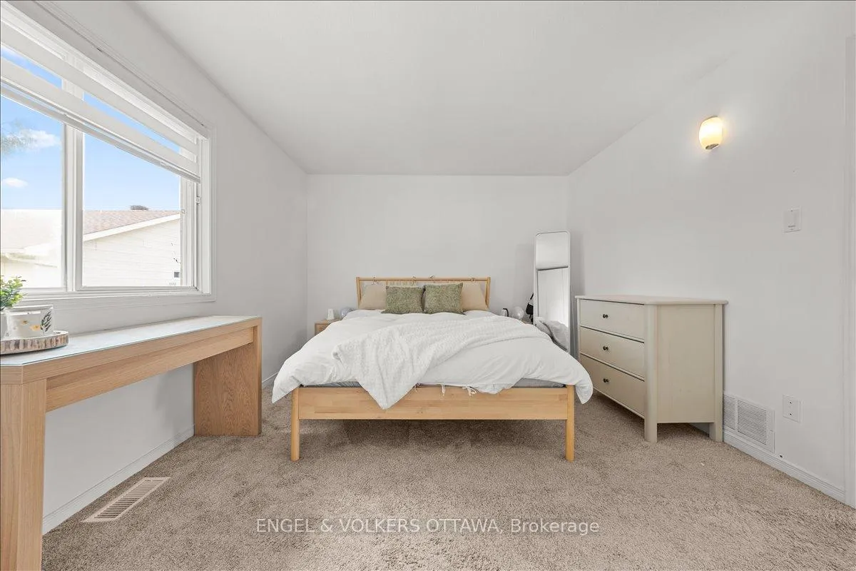 Photo 19 of Unit 54, 956 Cookshire Crescent, Ottawa, Fallingbrook/Ridgemount — HOMEH