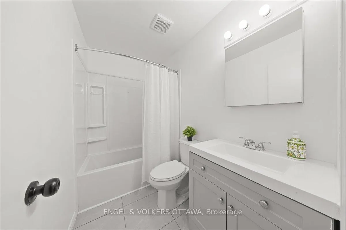 Photo 24 of Unit 54, 956 Cookshire Crescent, Ottawa, Fallingbrook/Ridgemount — HOMEH