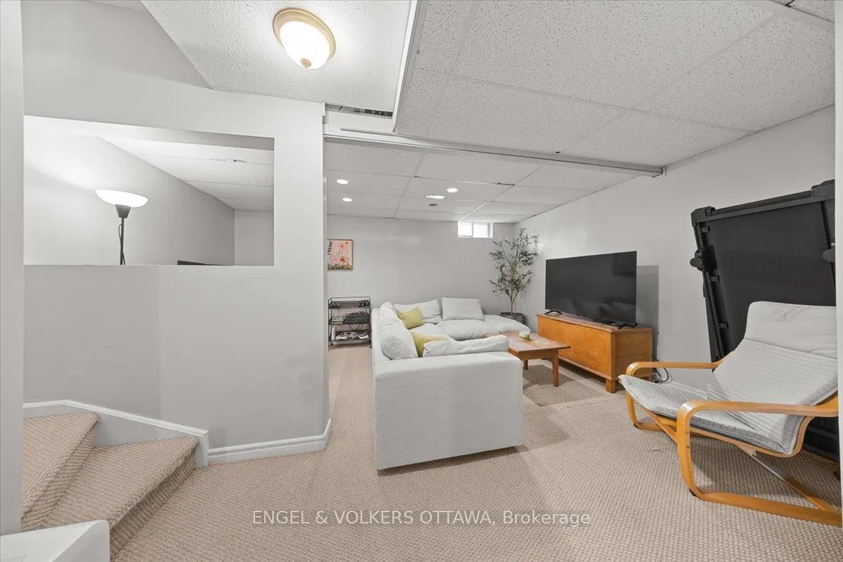 Photo 25 of Unit 54, 956 Cookshire Crescent, Ottawa, Fallingbrook/Ridgemount — HOMEH