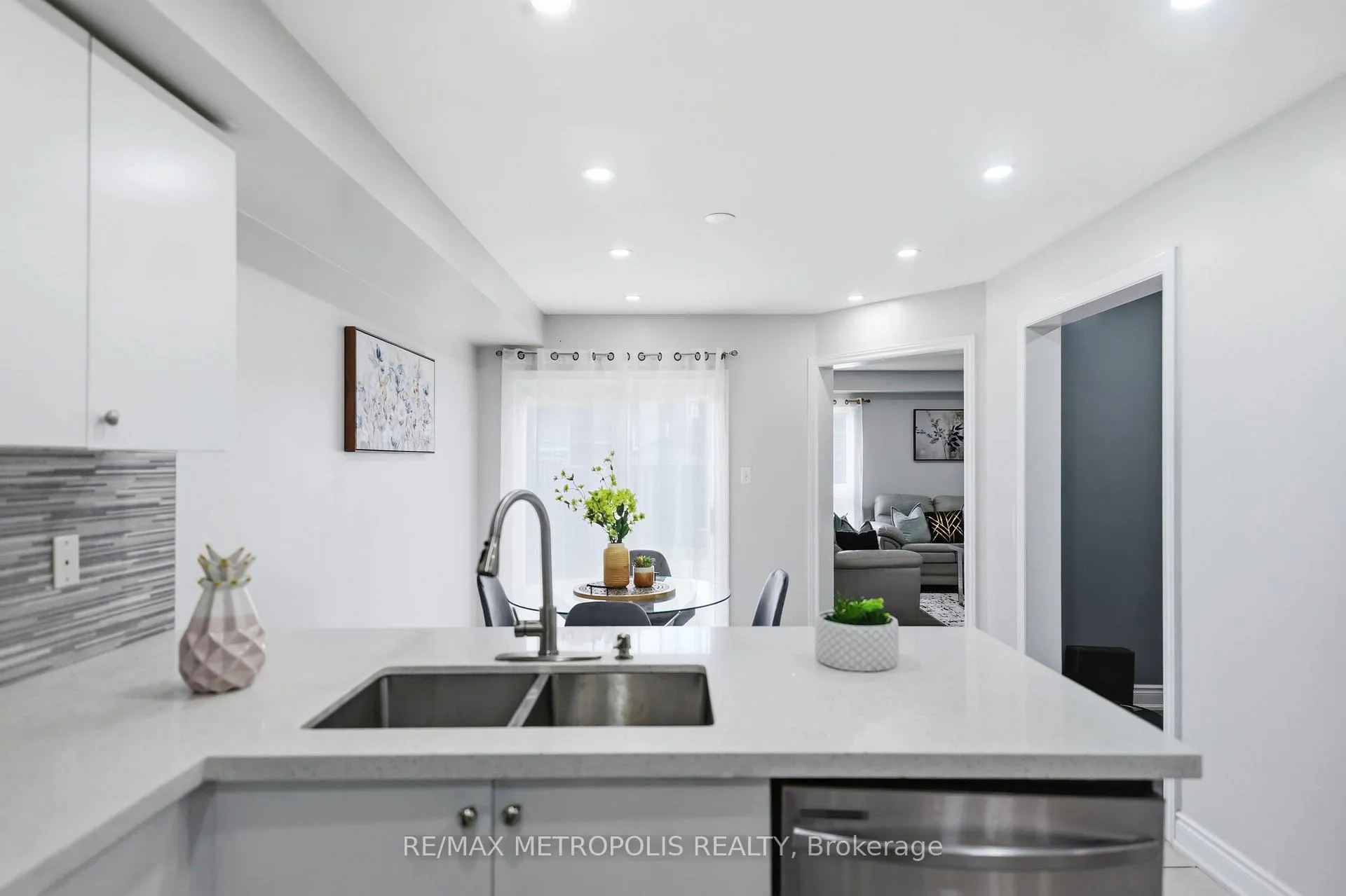 Photo 12 of 13 Capistro Street, Brampton, Fletcher's Meadow — HOMEH
