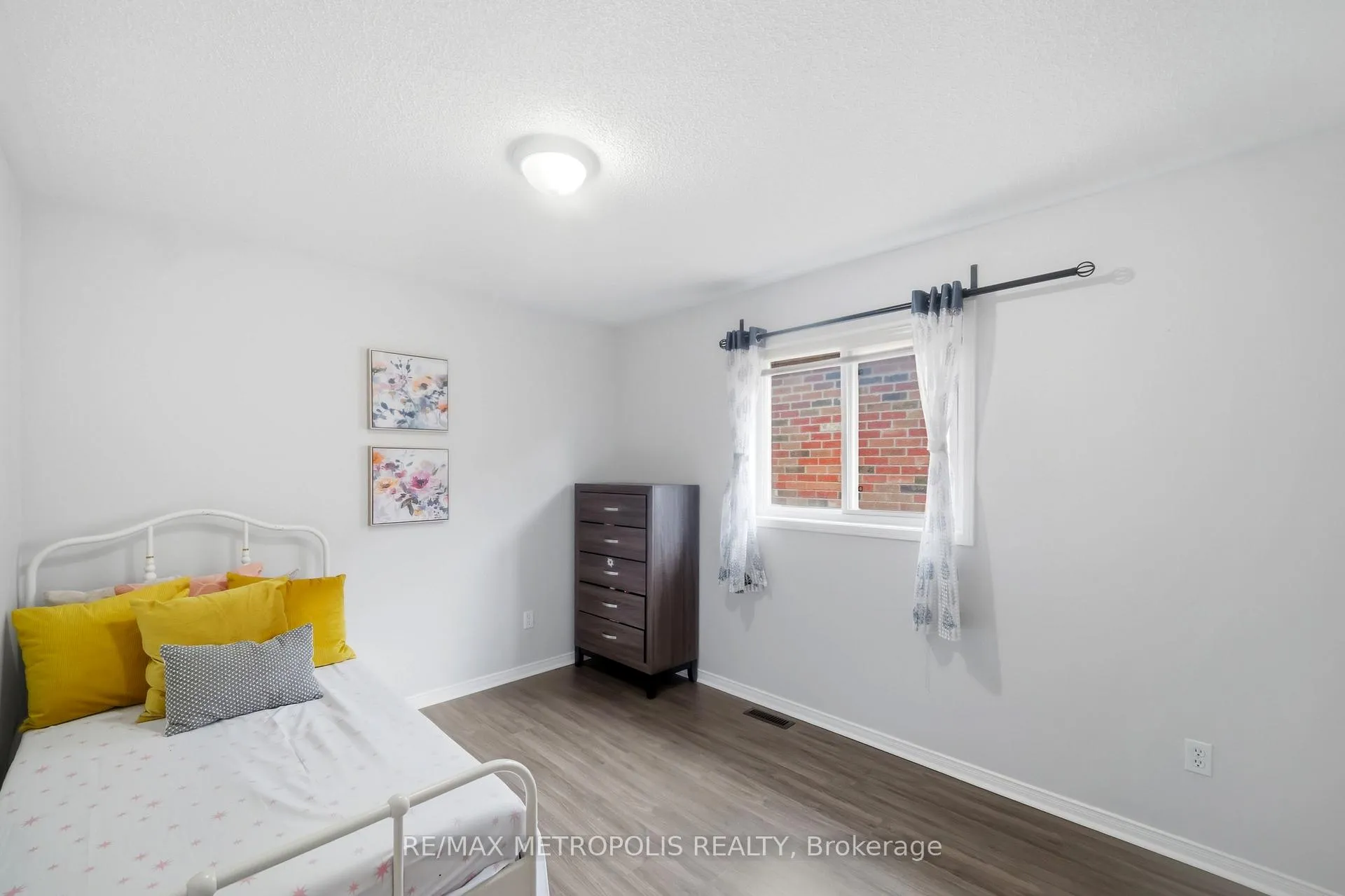 Photo 33 of 13 Capistro Street, Brampton, Fletcher's Meadow — HOMEH