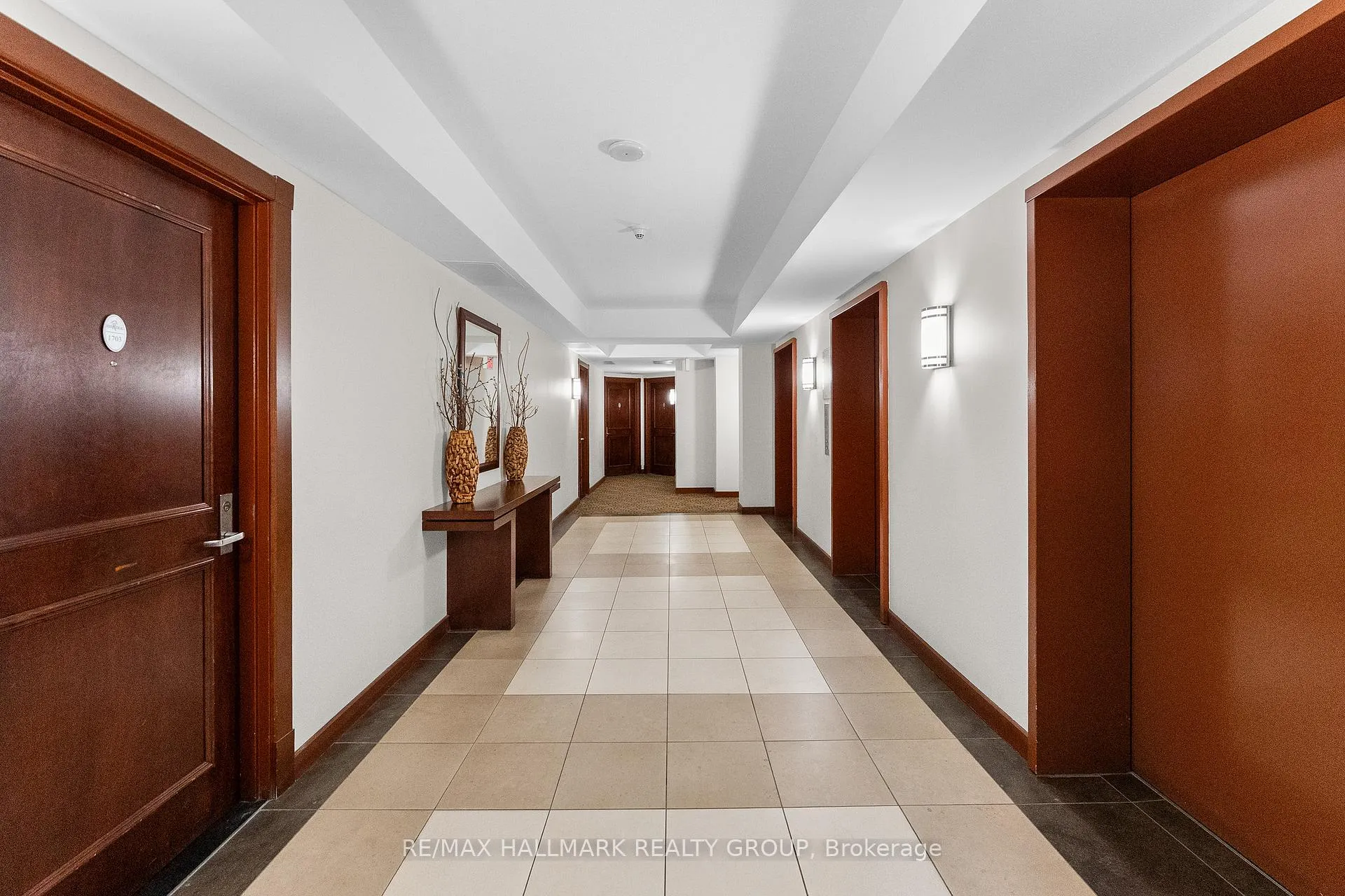 Photo 9 of Unit 1702, 200 Rideau Street, Ottawa, Sandy Hill — HOMEH