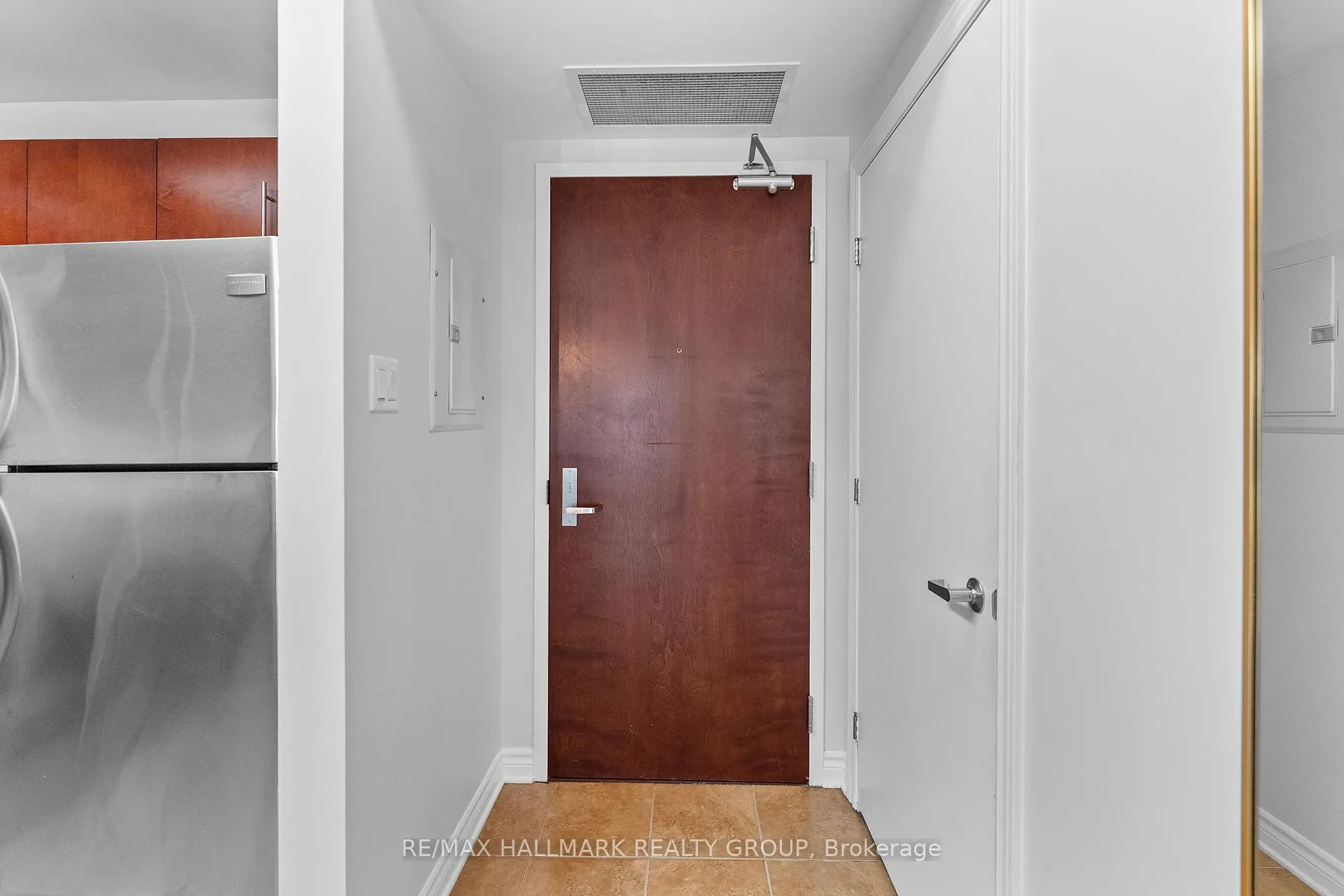 Photo 11 of Unit 1702, 200 Rideau Street, Ottawa, Sandy Hill — HOMEH