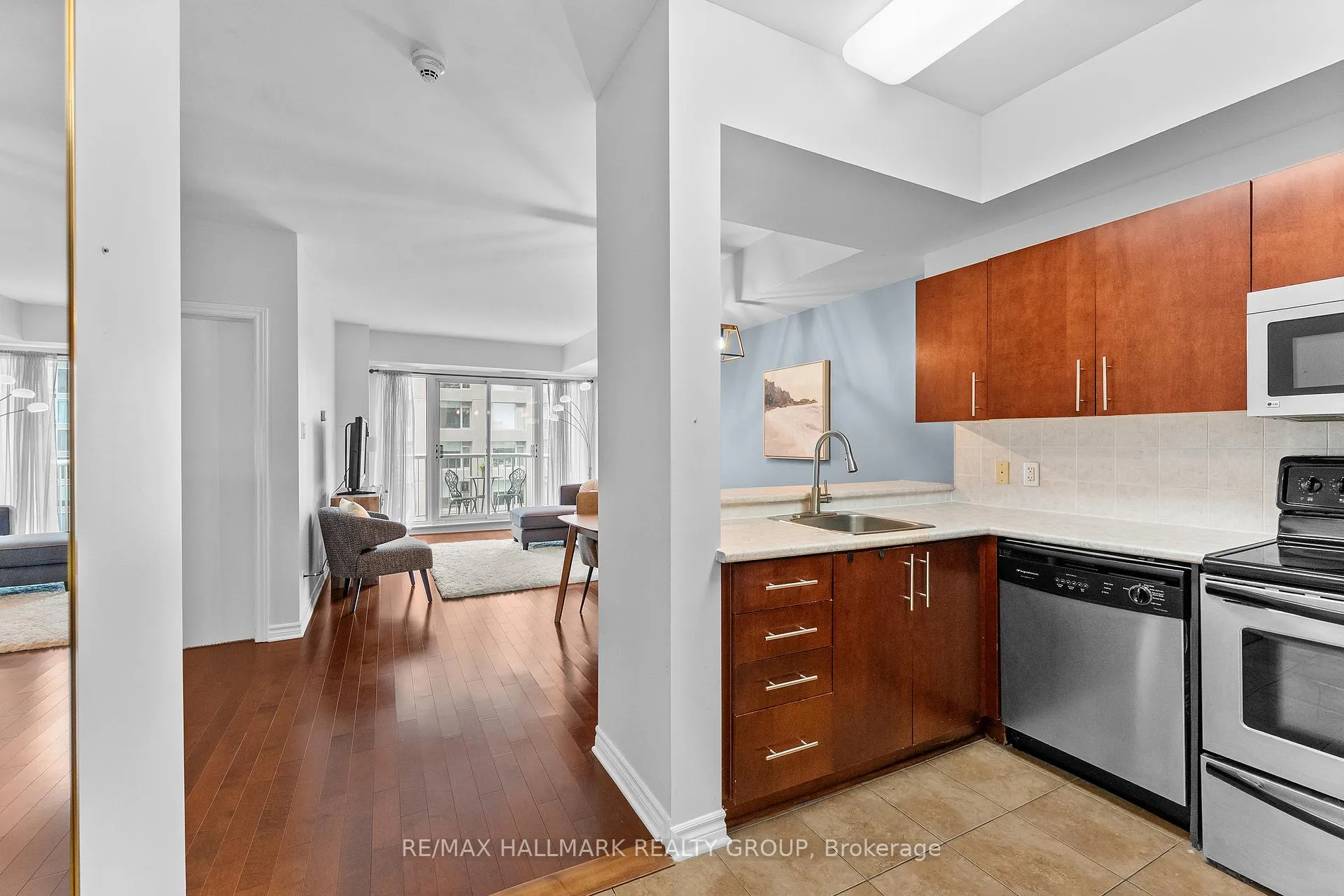 Photo 12 of Unit 1702, 200 Rideau Street, Ottawa, Sandy Hill — HOMEH