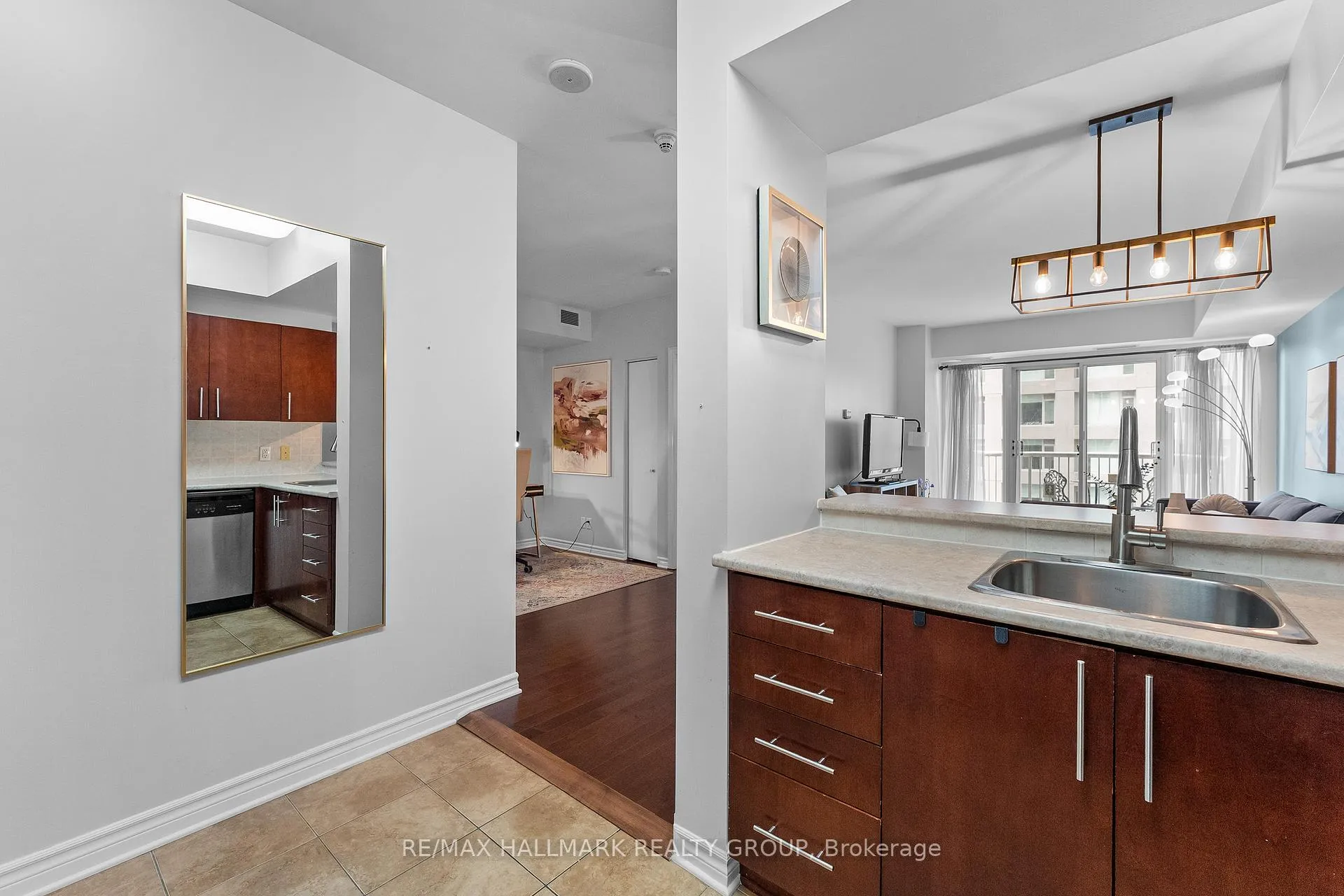 Photo 13 of Unit 1702, 200 Rideau Street, Ottawa, Sandy Hill — HOMEH