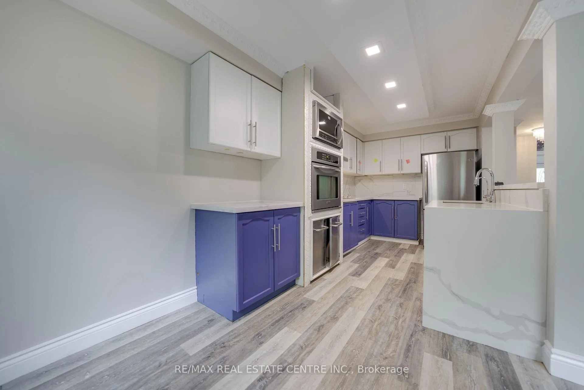 Photo 11 of Unit 32, 76 Frances Avenue, Hamilton, Lakeshore — HOMEH