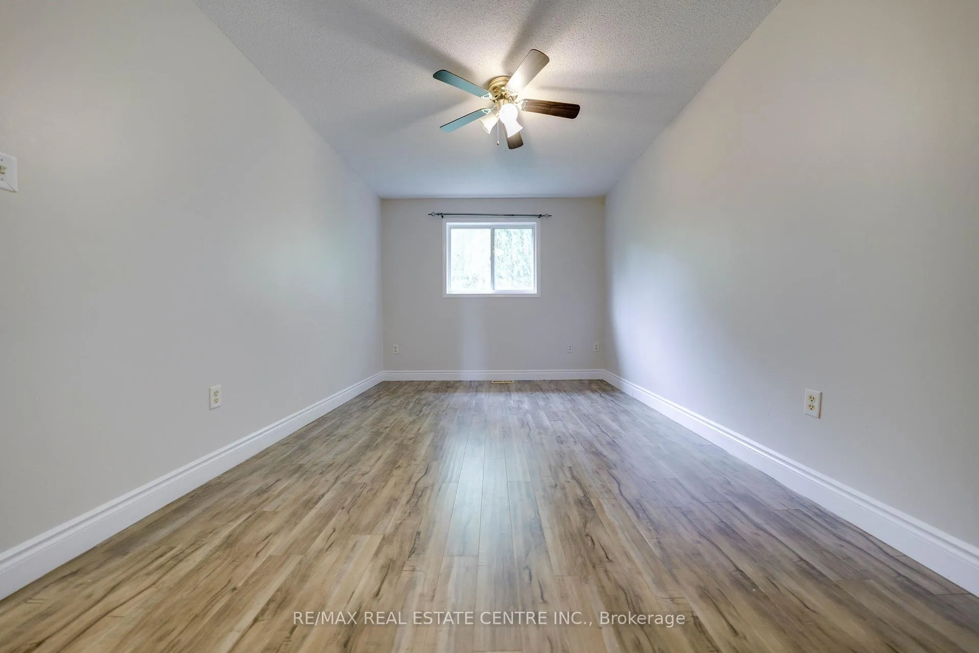 Photo 25 of Unit 32, 76 Frances Avenue, Hamilton, Lakeshore — HOMEH