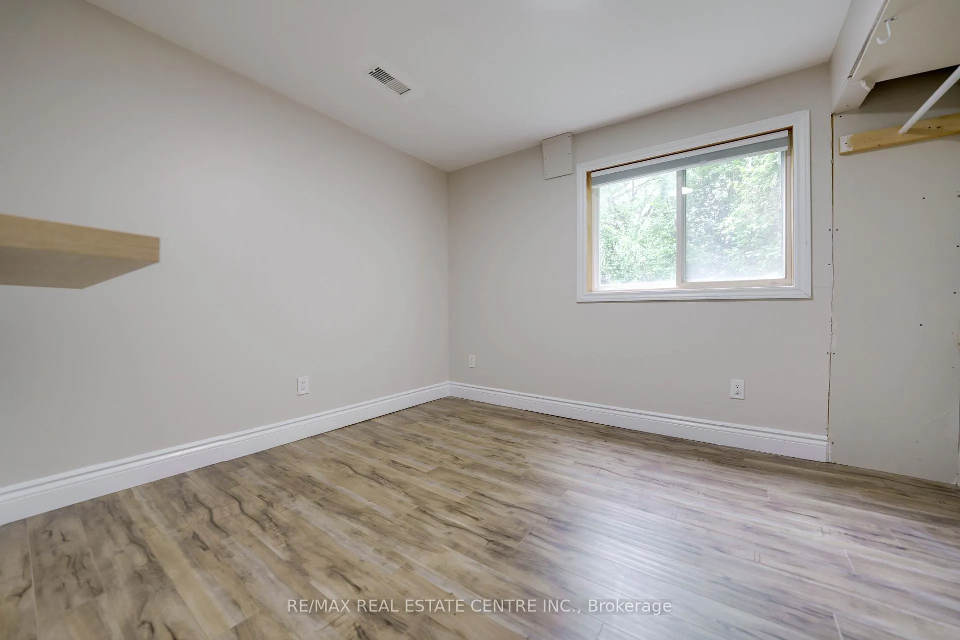 Photo 39 of Unit 32, 76 Frances Avenue, Hamilton, Lakeshore — HOMEH