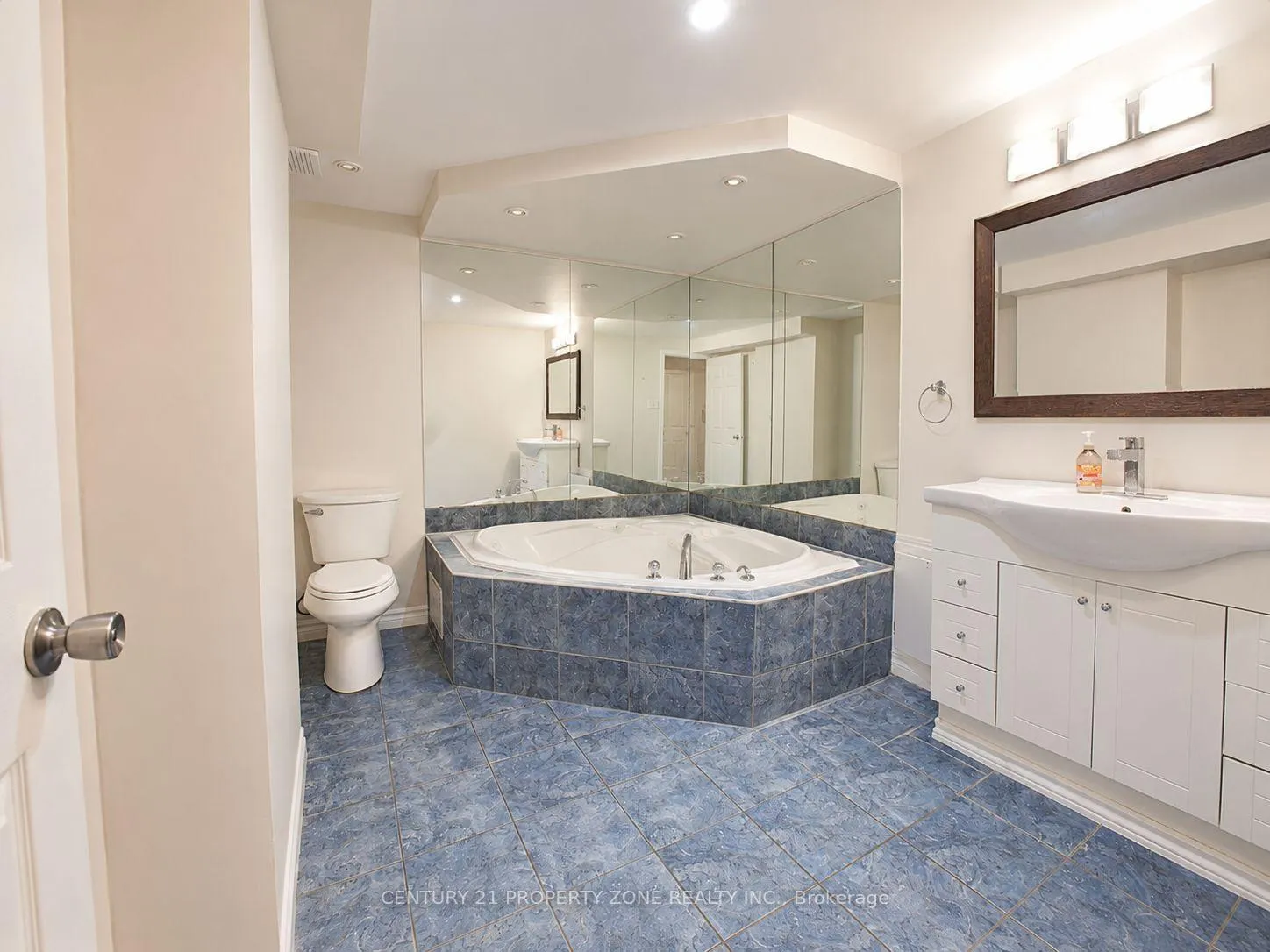 Photo 28 of 5660 Bell Harbour Drive, Mississauga, Central Erin Mills — HOMEH