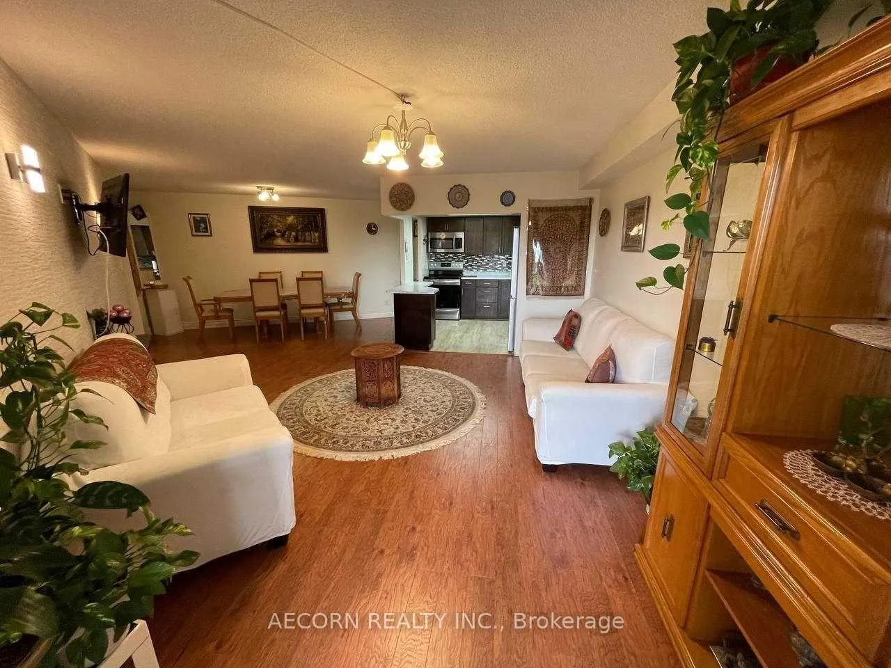 Photo 5 of Unit 805, 7811 Yonge Street, Markham, Thornhill — HOMEH
