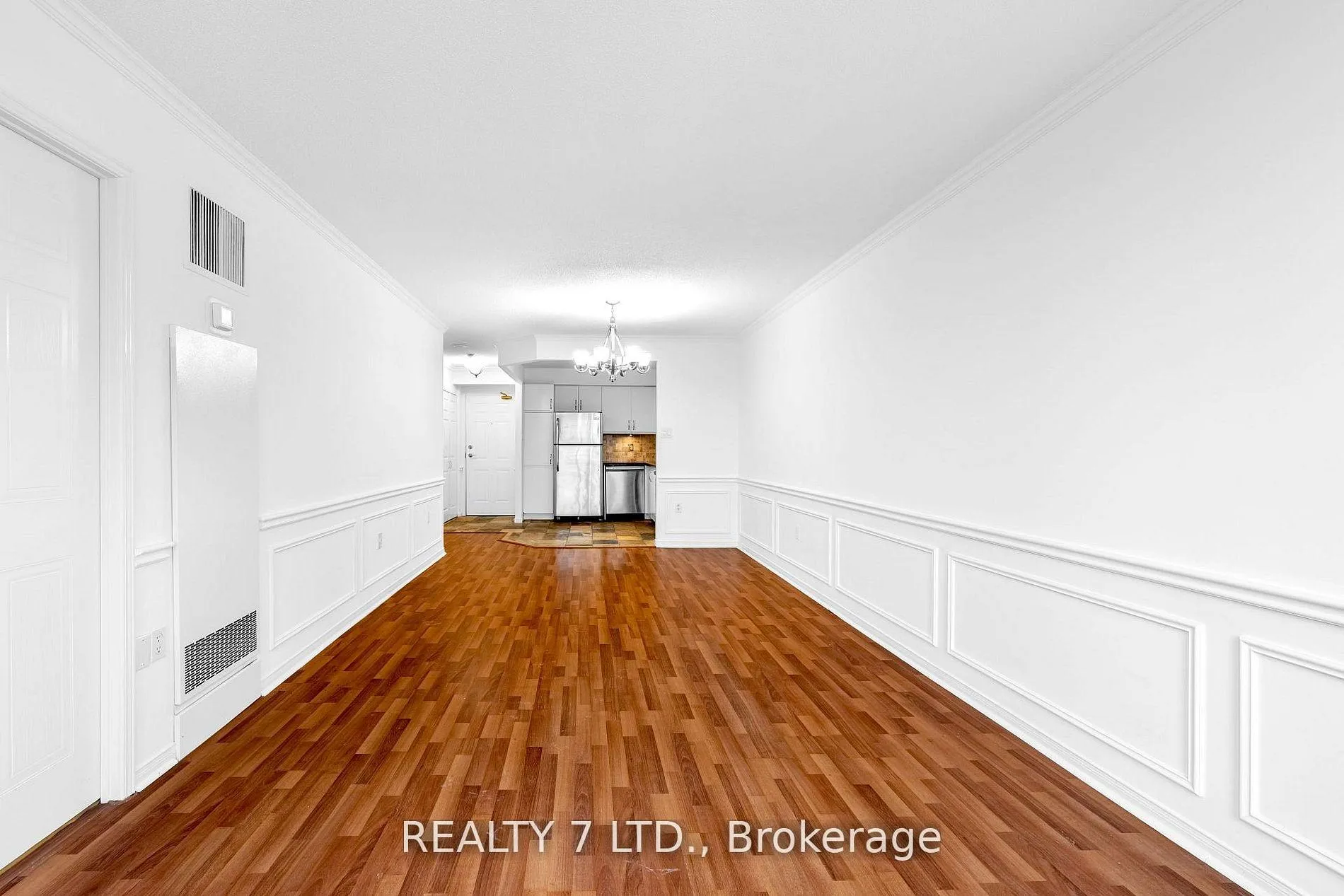 Photo 4 of Unit 412, 1270 Maple Crossing Boulevard, Burlington, Brant — HOMEH
