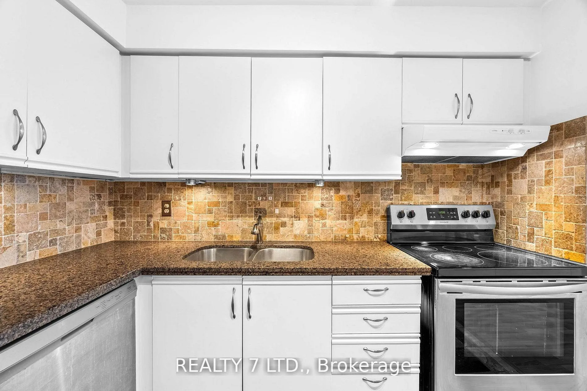 Photo 5 of Unit 412, 1270 Maple Crossing Boulevard, Burlington, Brant — HOMEH