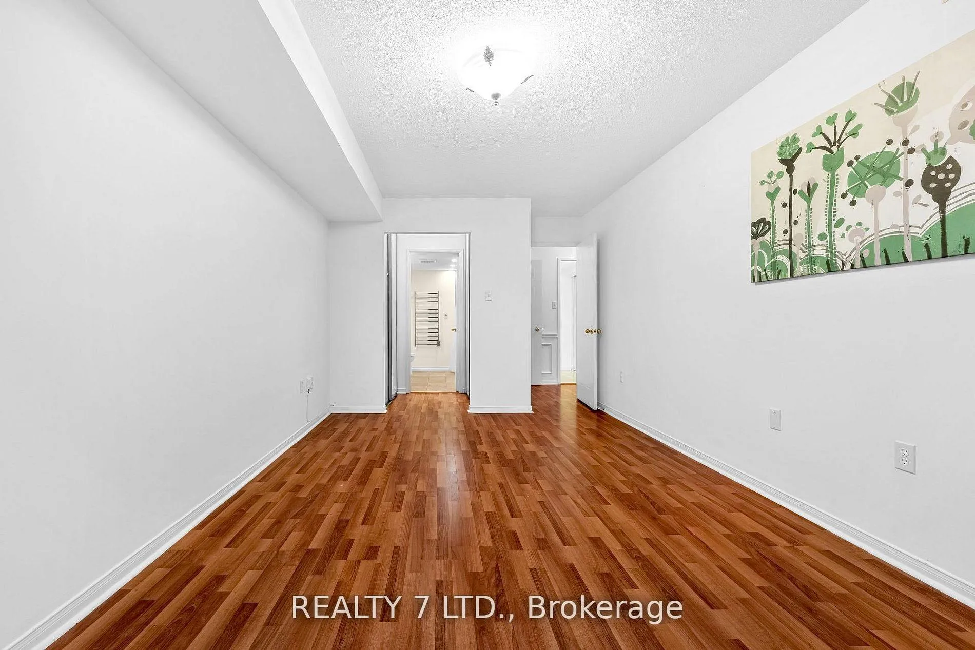 Photo 12 of Unit 412, 1270 Maple Crossing Boulevard, Burlington, Brant — HOMEH