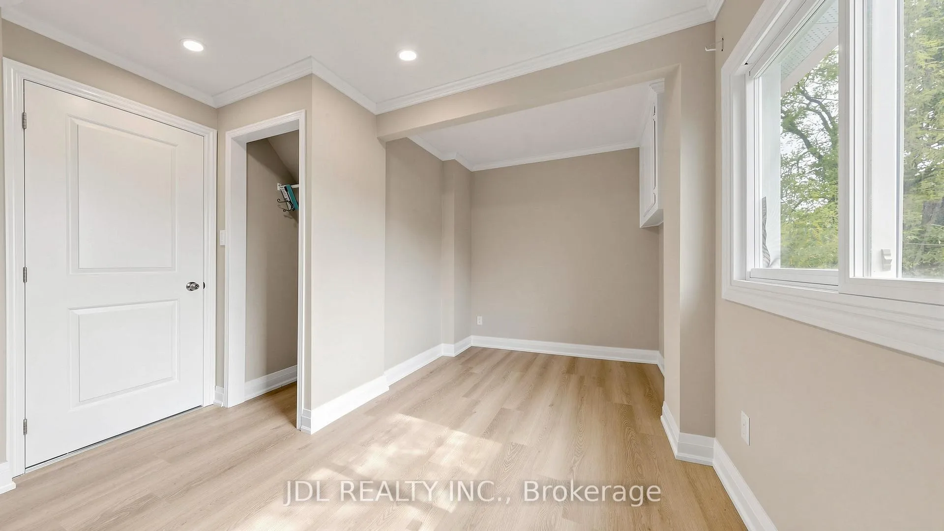 Photo 8 of 245 Royal Road, Georgina, Keswick South — HOMEH