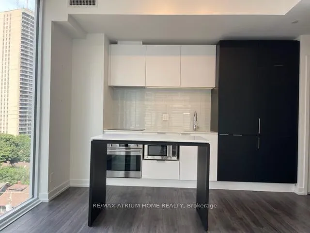 Photo 4 of Unit 618, 33 Helendale Avenue, Toronto, Yonge-Eglinton — HOMEH