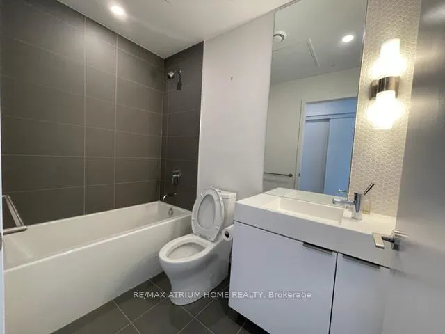 Photo 5 of Unit 618, 33 Helendale Avenue, Toronto, Yonge-Eglinton — HOMEH