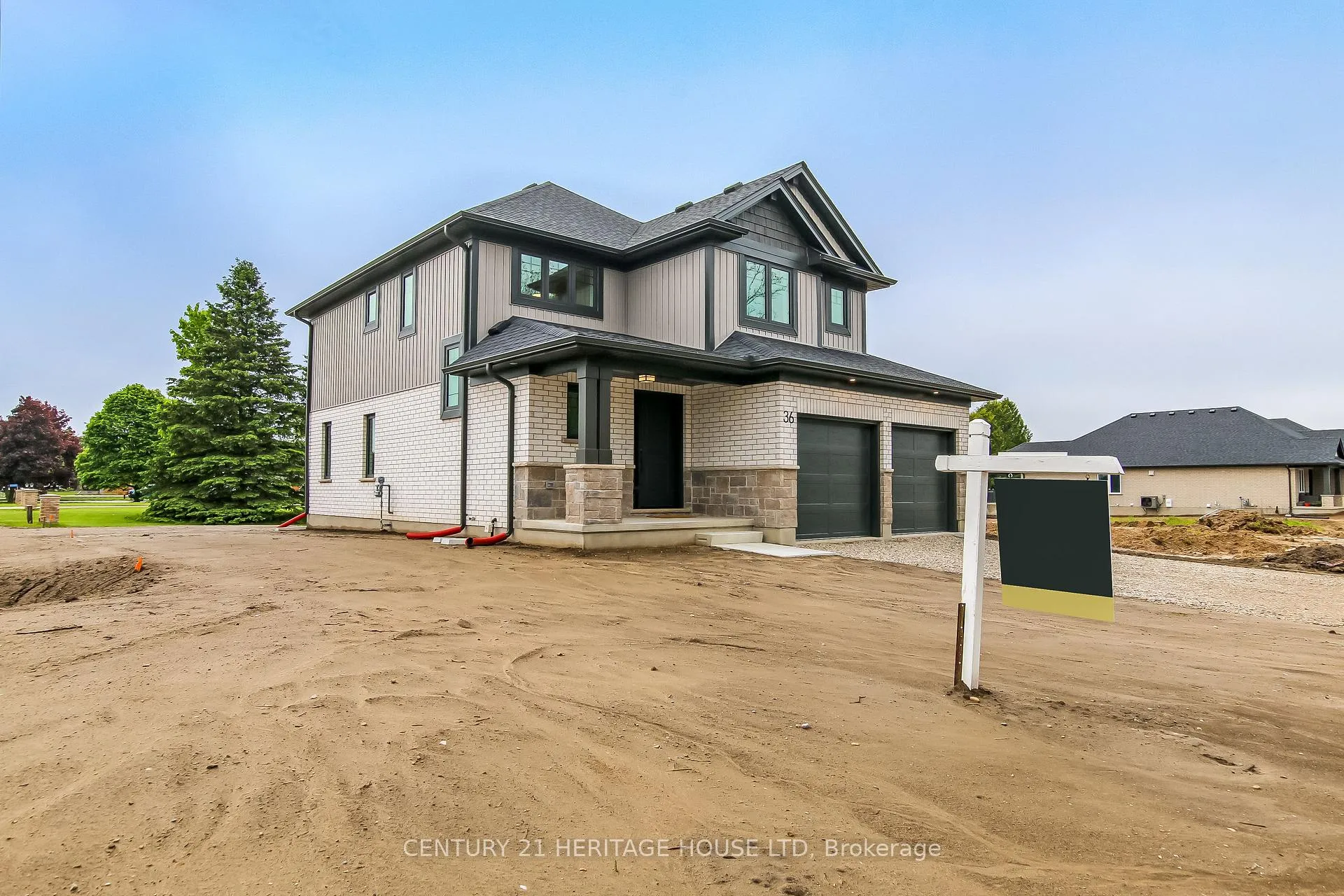 Photo 2 of 36 Hawks Gate, Central Elgin, Rural Central Elgin — HOMEH