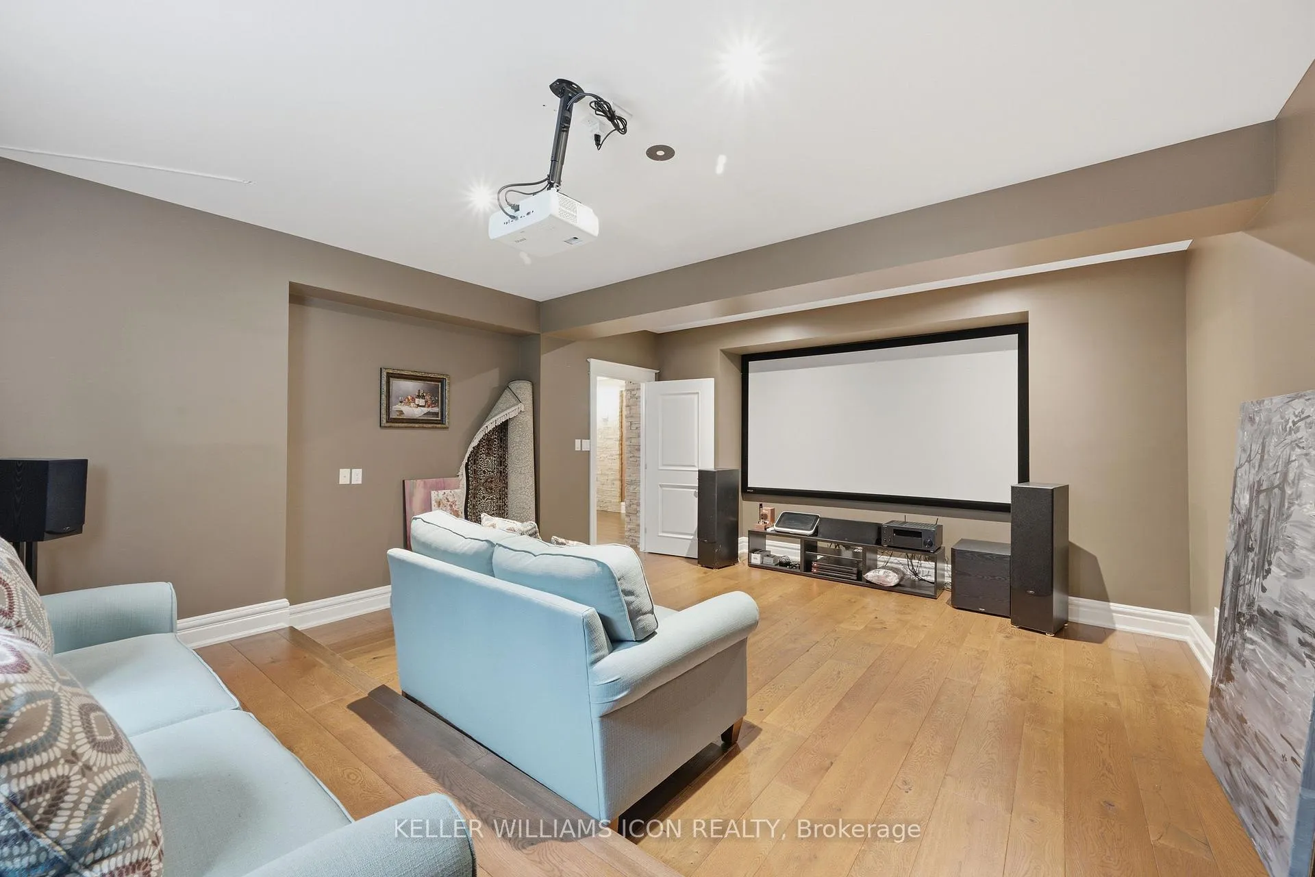 Photo 9 of 5801 Longhearth Way, Ottawa, Manotick East to Manotick Station — HOMEH