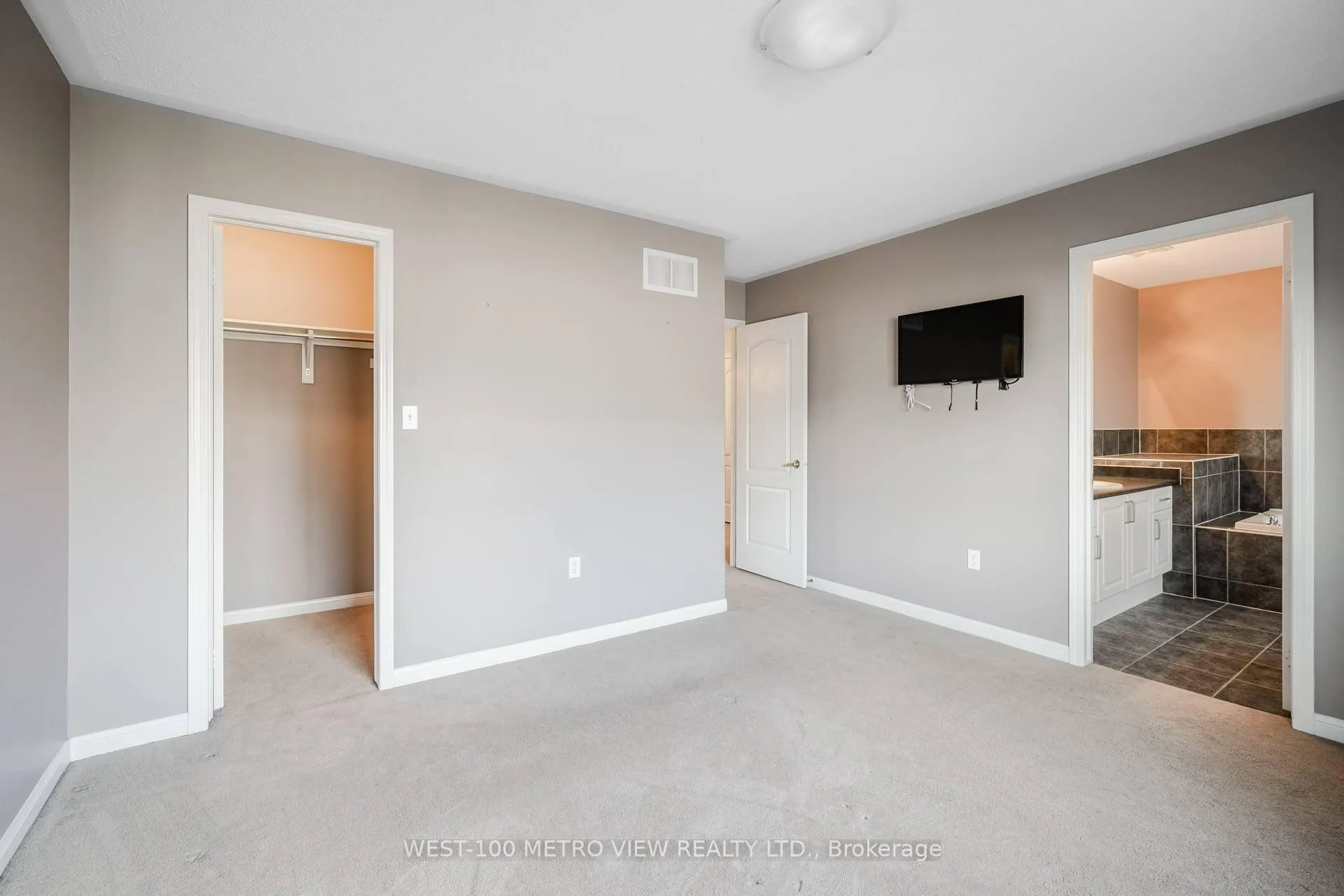 Photo 11 of 17 Georgian Road, Brampton, Credit Valley — HOMEH