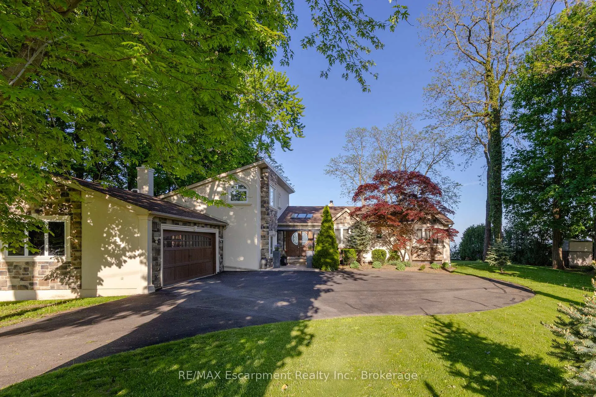 Photo 1 of 3346 Lakeshore Road W, Oakville, Bronte — HOMEH