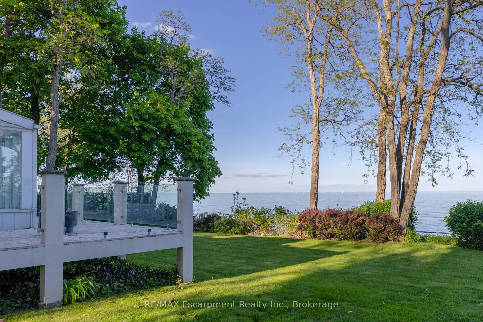 Photo 3 of 3346 Lakeshore Road W, Oakville, Bronte — HOMEH