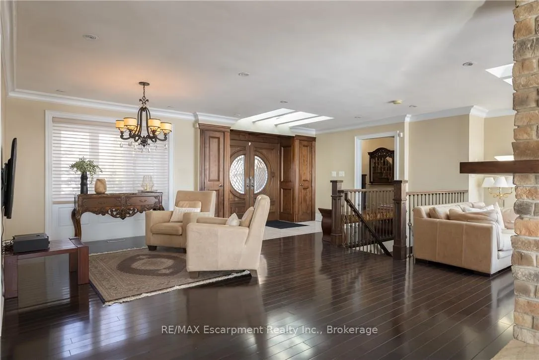 Photo 7 of 3346 Lakeshore Road W, Oakville, Bronte — HOMEH