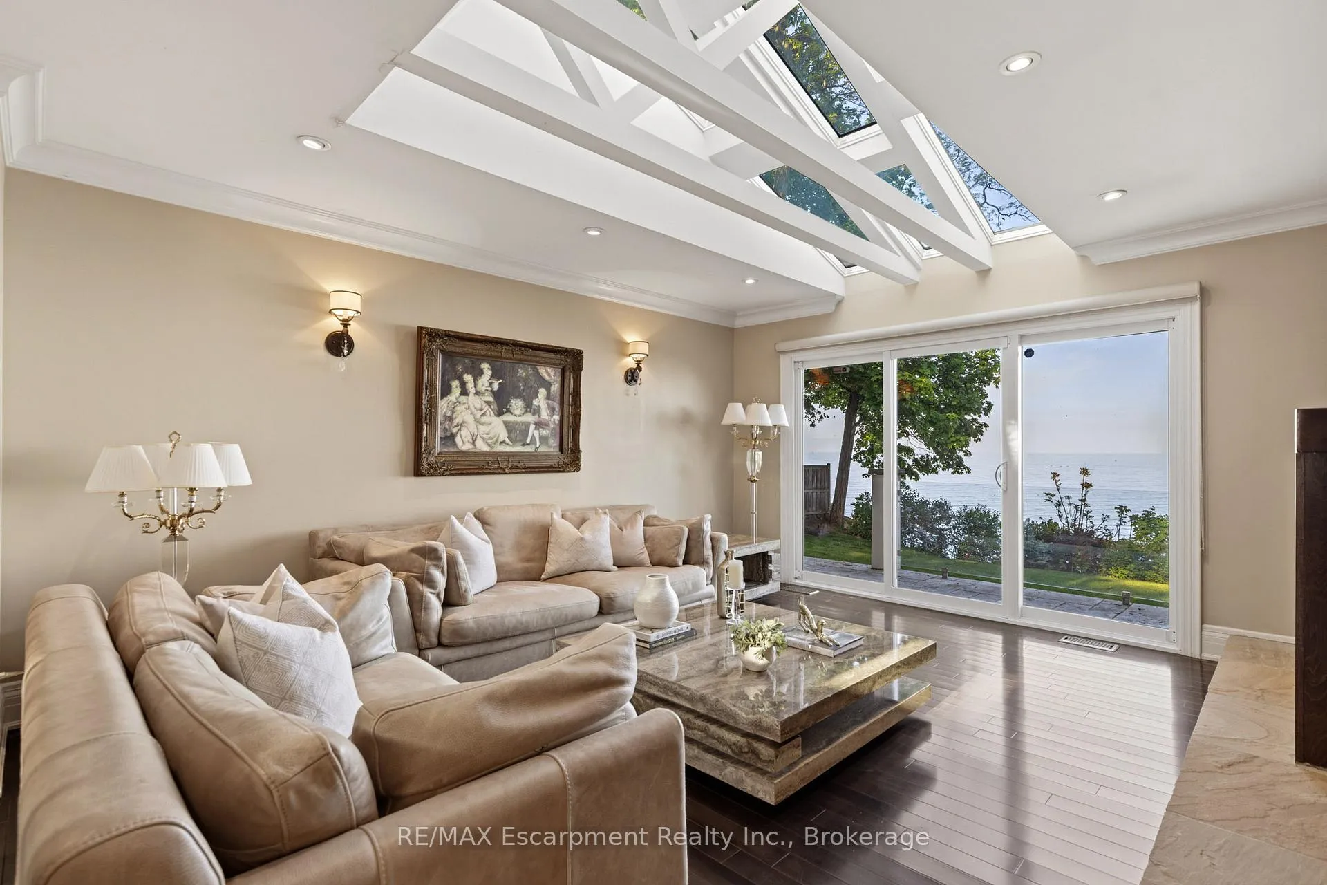 Photo 8 of 3346 Lakeshore Road W, Oakville, Bronte — HOMEH