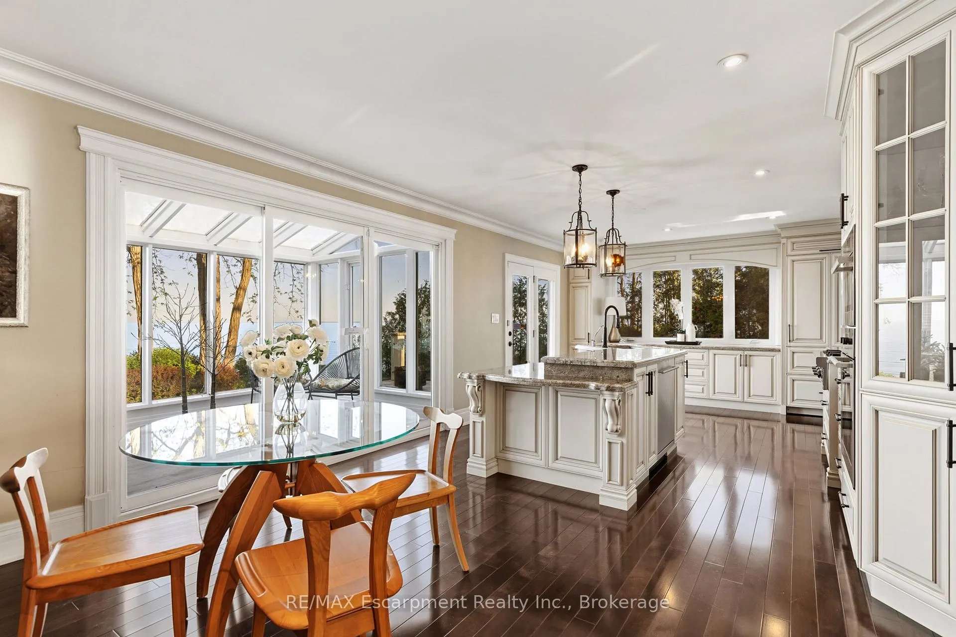 Photo 10 of 3346 Lakeshore Road W, Oakville, Bronte — HOMEH