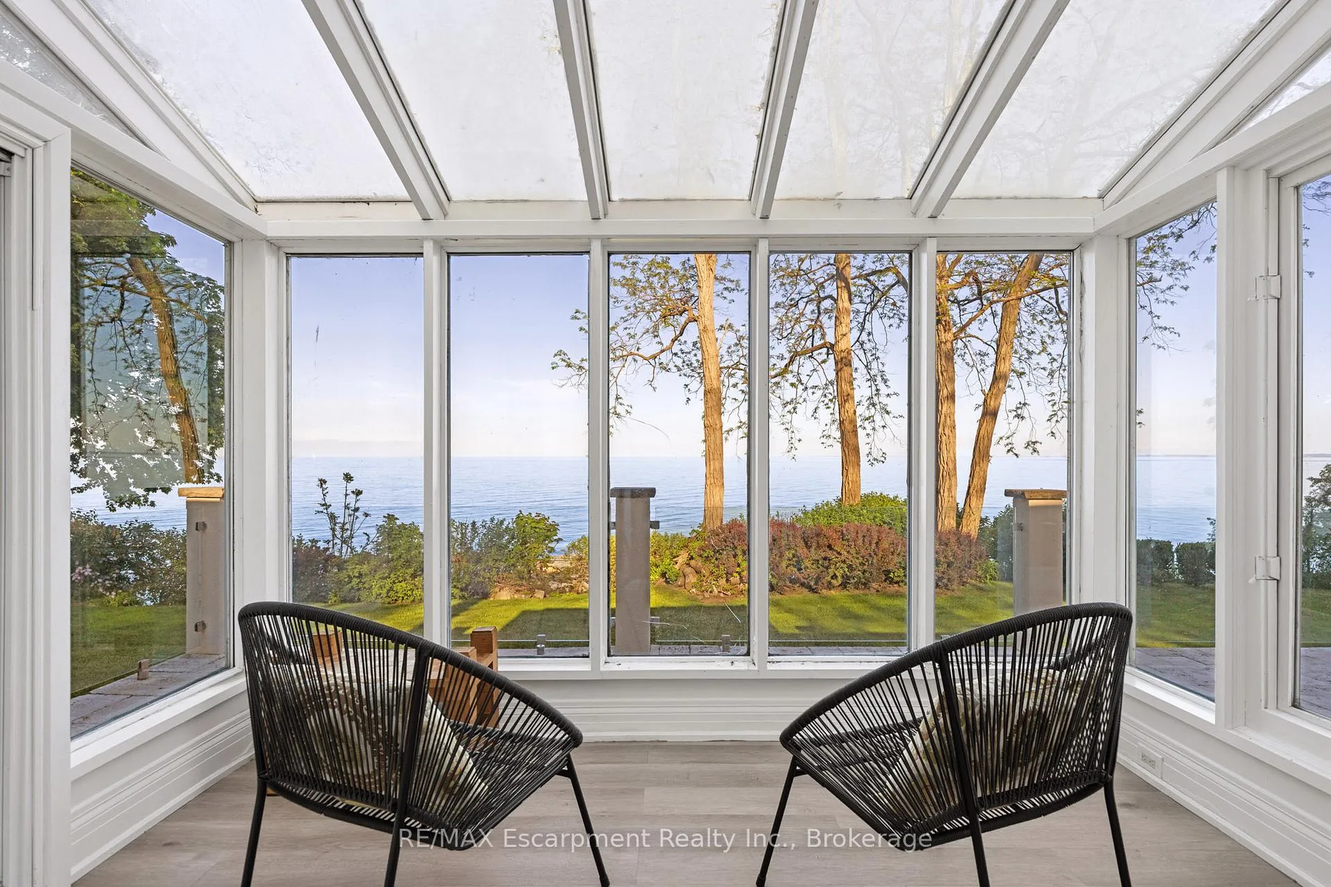 Photo 13 of 3346 Lakeshore Road W, Oakville, Bronte — HOMEH