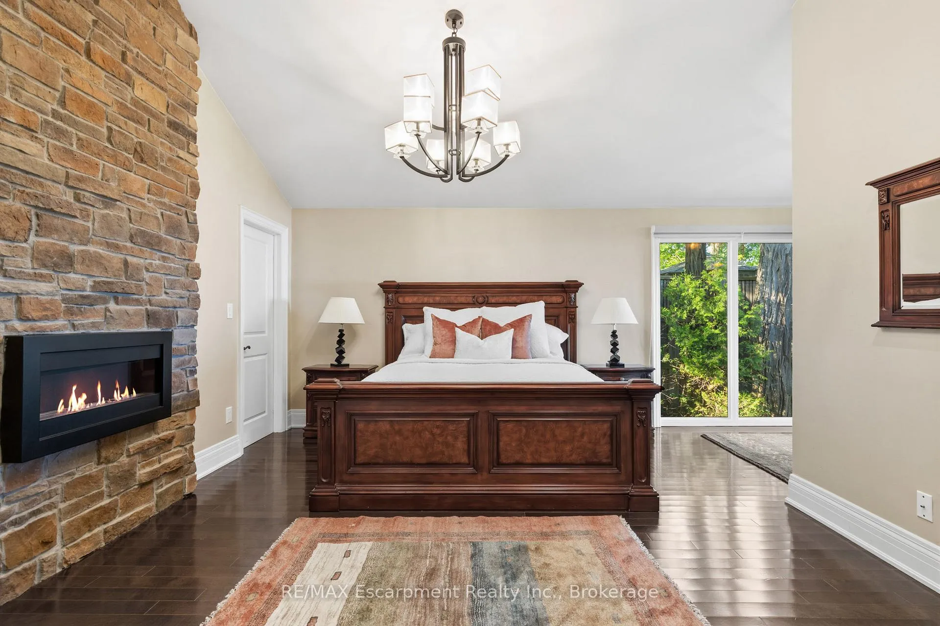 Photo 15 of 3346 Lakeshore Road W, Oakville, Bronte — HOMEH