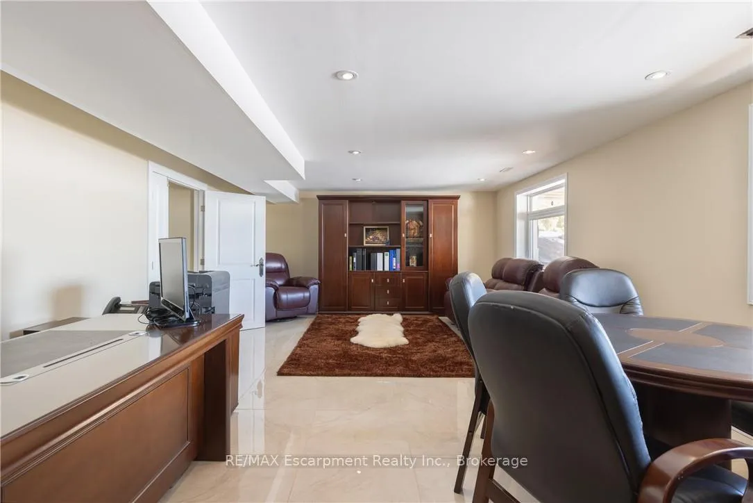 Photo 23 of 3346 Lakeshore Road W, Oakville, Bronte — HOMEH