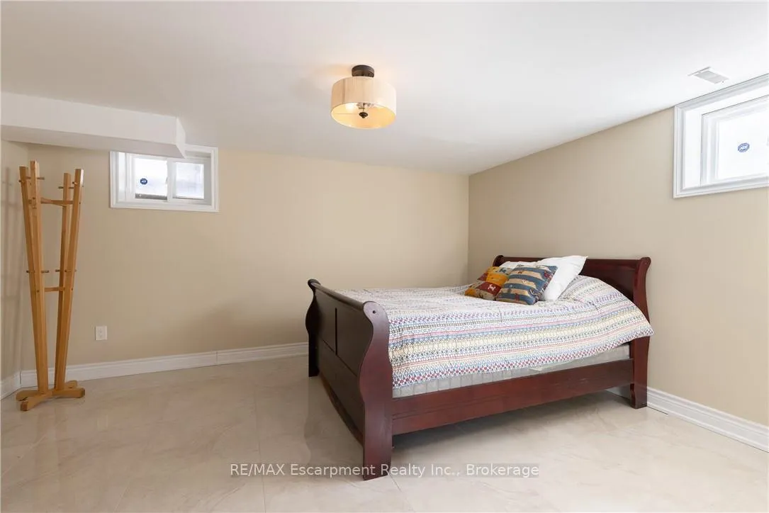 Photo 26 of 3346 Lakeshore Road W, Oakville, Bronte — HOMEH