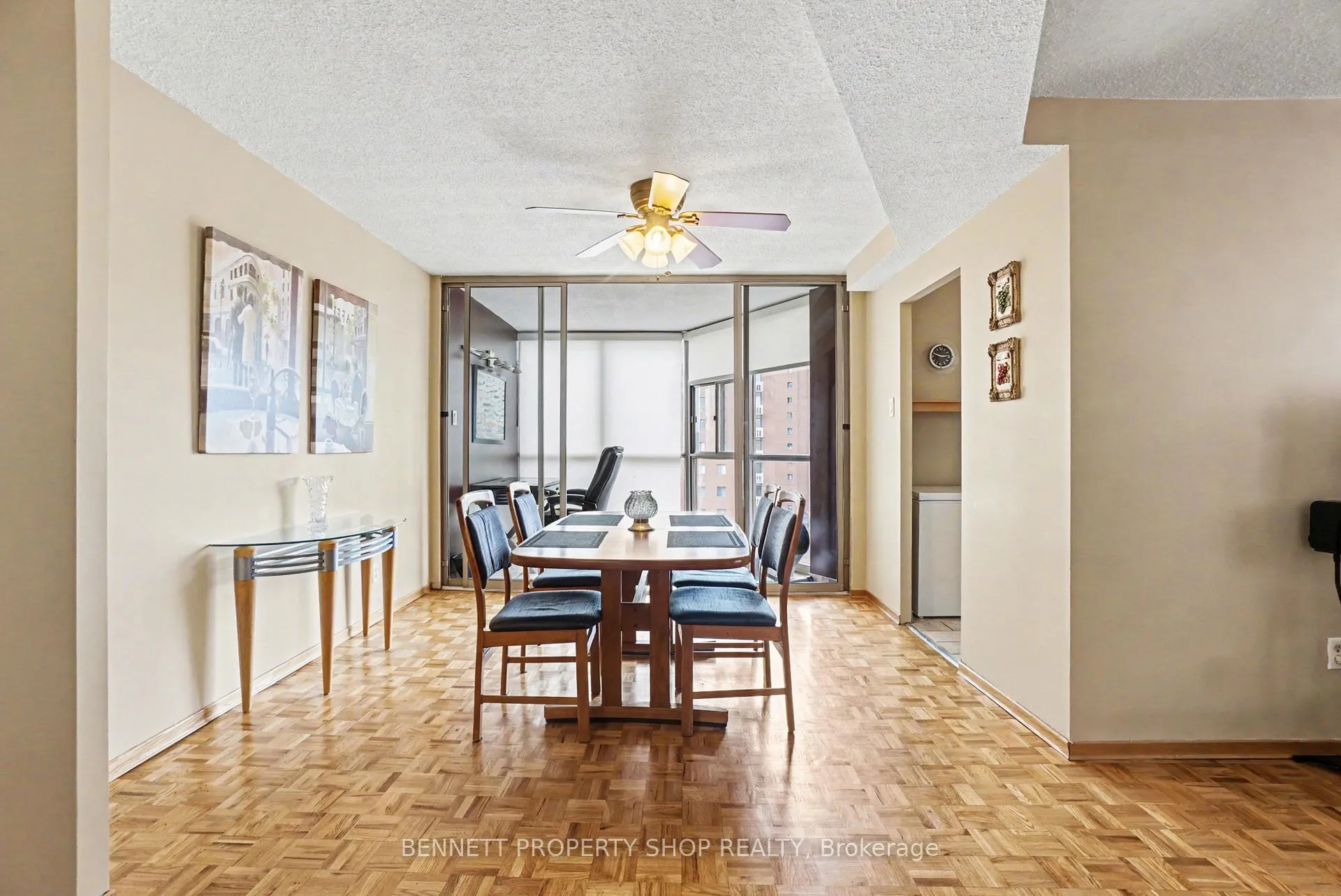 Photo 2 of Unit 610, 2760 Carousel Crescent, Ottawa, Emerald Woods/Sawmill Creek — HOMEH