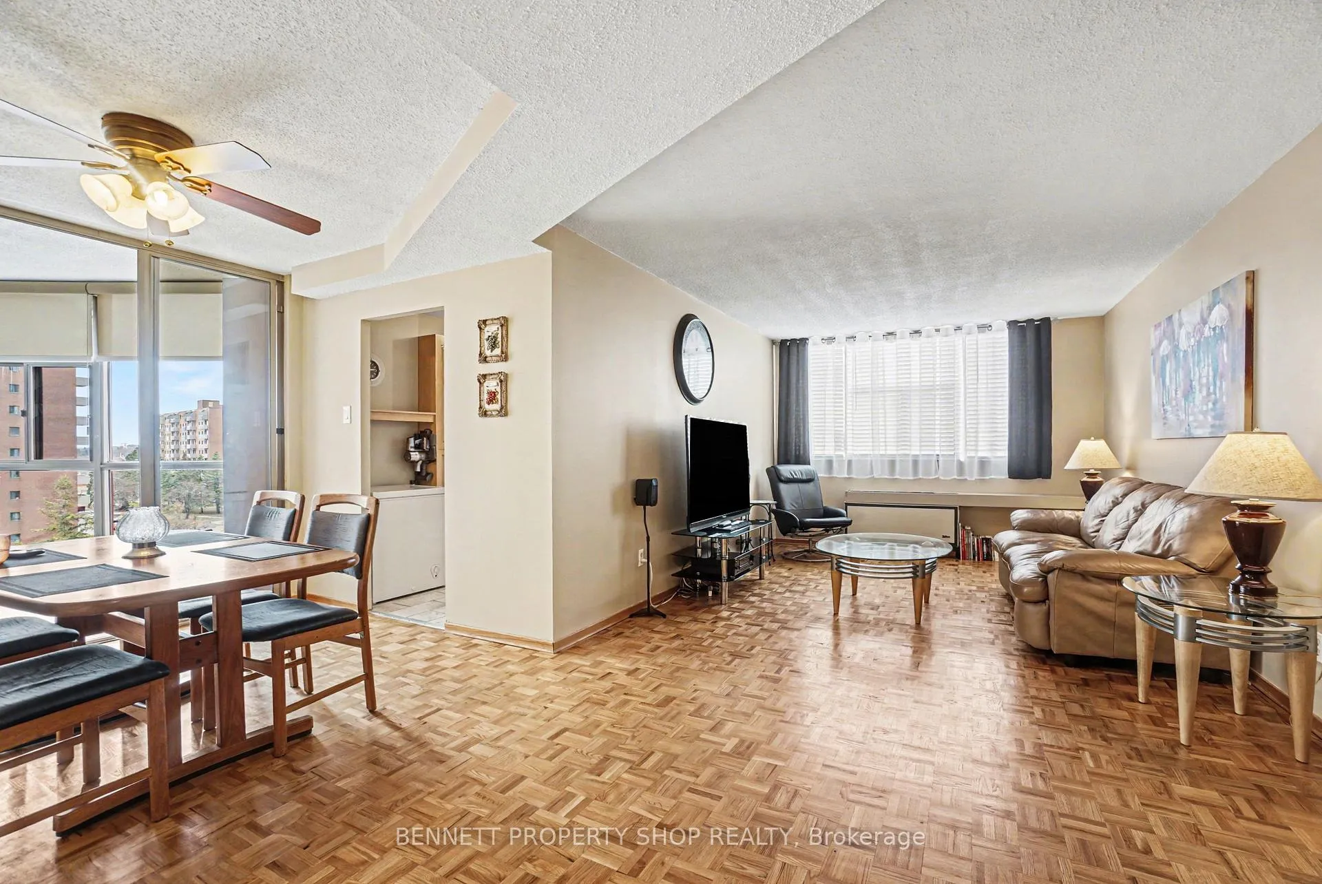 Photo 3 of Unit 610, 2760 Carousel Crescent, Ottawa, Emerald Woods/Sawmill Creek — HOMEH