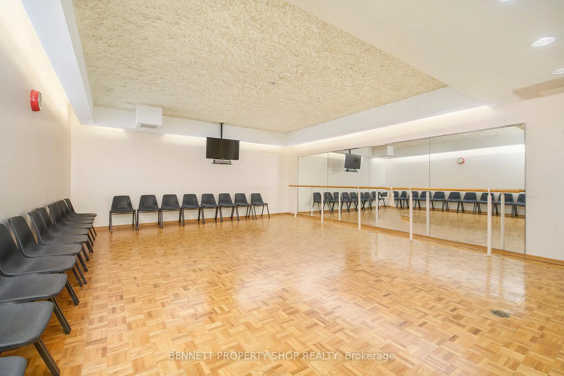 Photo 16 of Unit 610, 2760 Carousel Crescent, Ottawa, Emerald Woods/Sawmill Creek — HOMEH