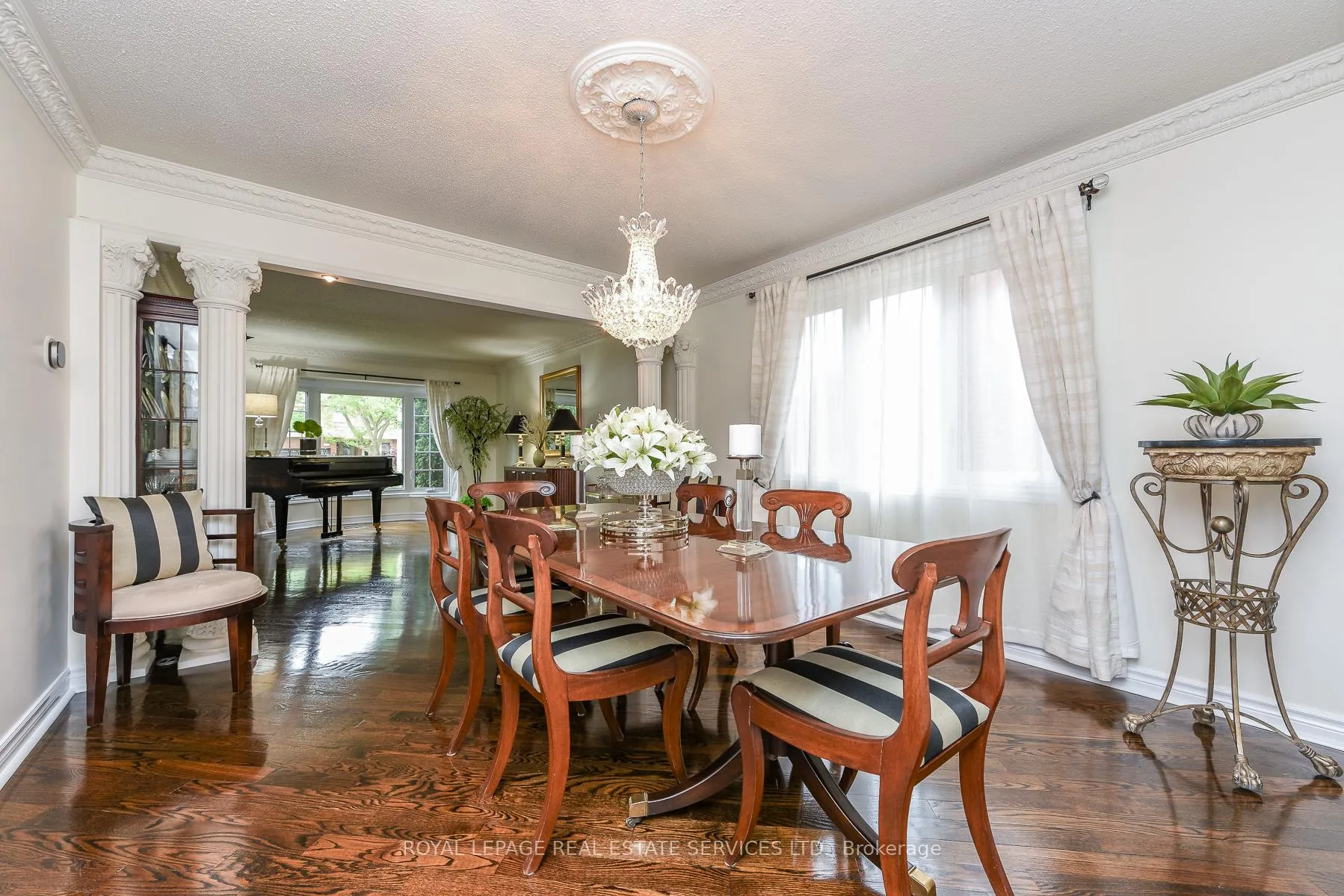Photo 10 of 1338 Chalfield Drive, Oakville, Clearview — HOMEH
