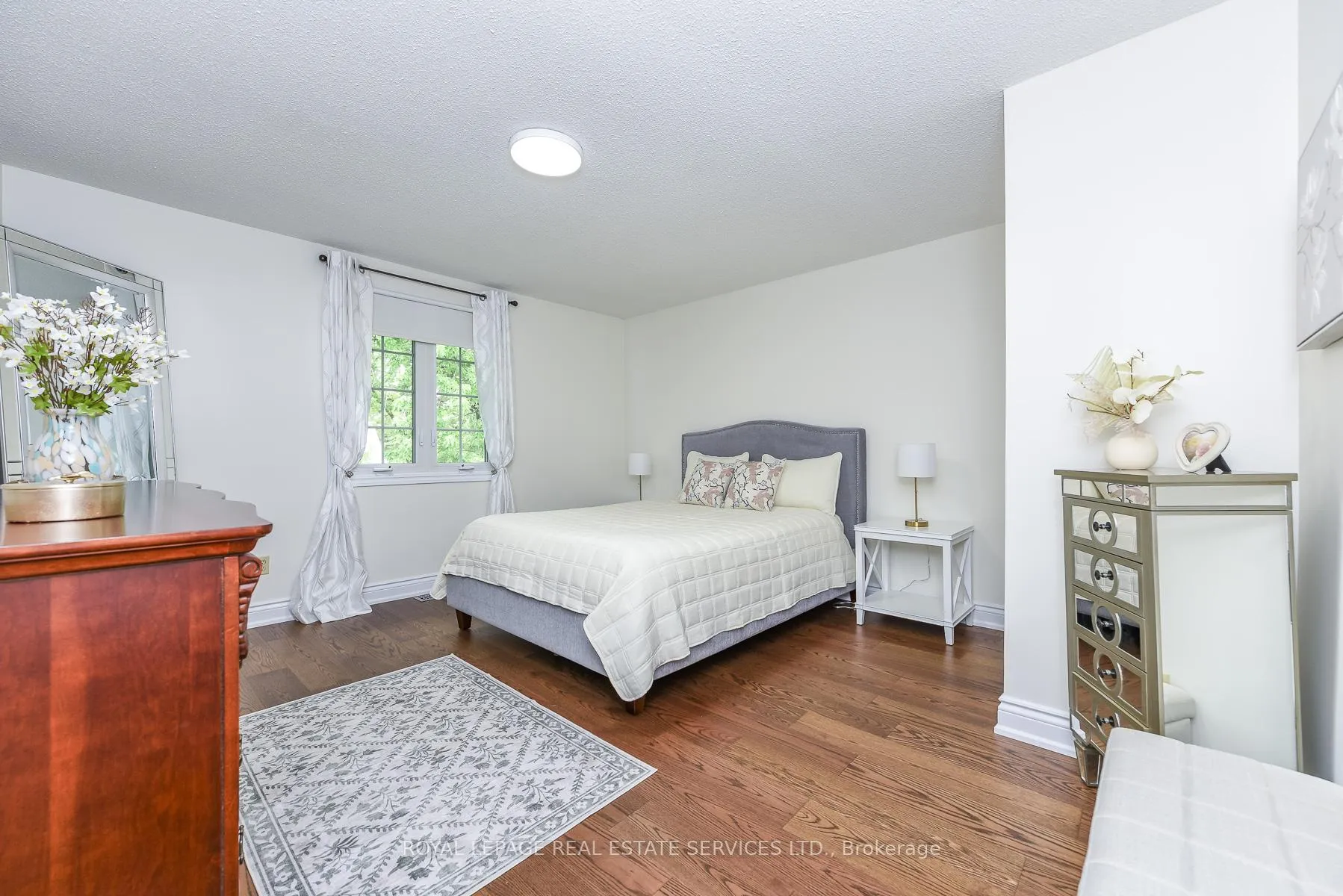 Photo 24 of 1338 Chalfield Drive, Oakville, Clearview — HOMEH