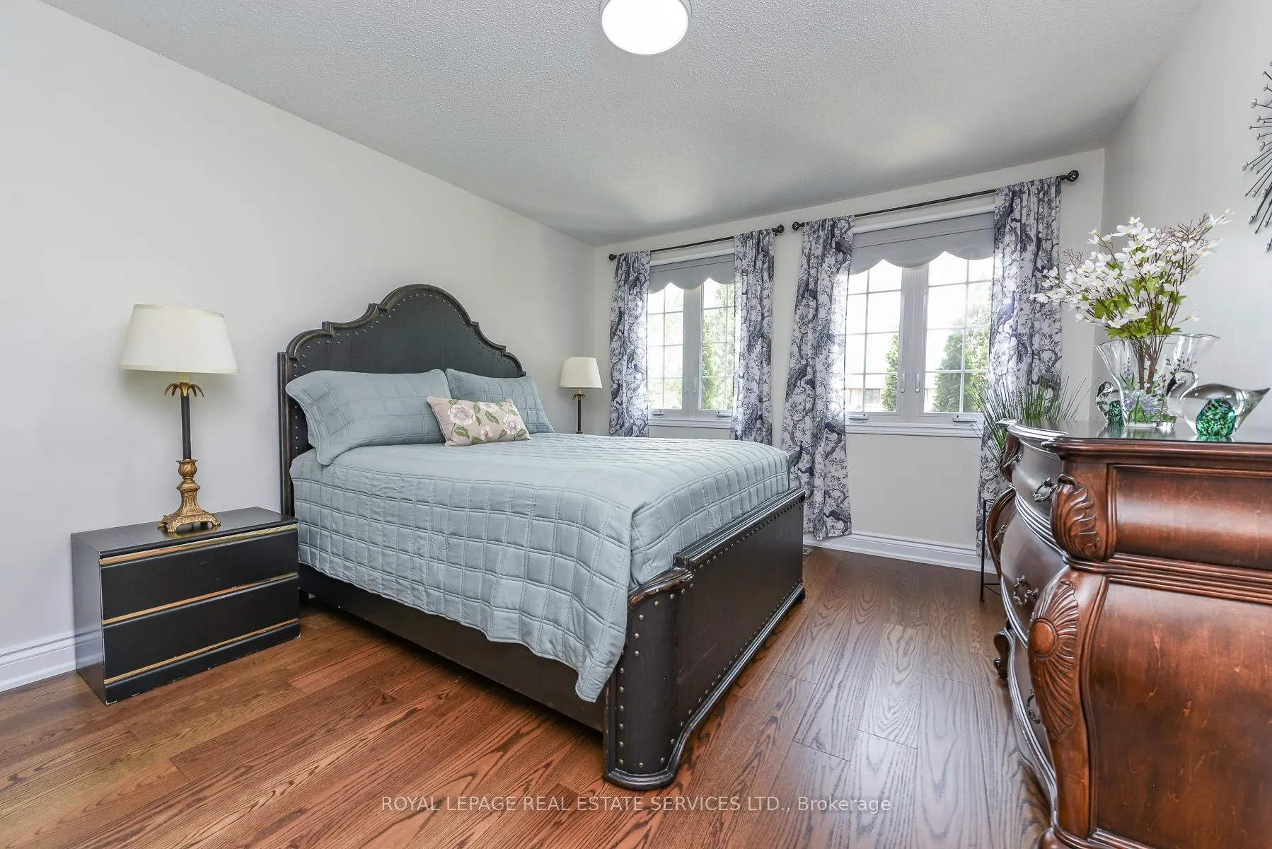 Photo 26 of 1338 Chalfield Drive, Oakville, Clearview — HOMEH