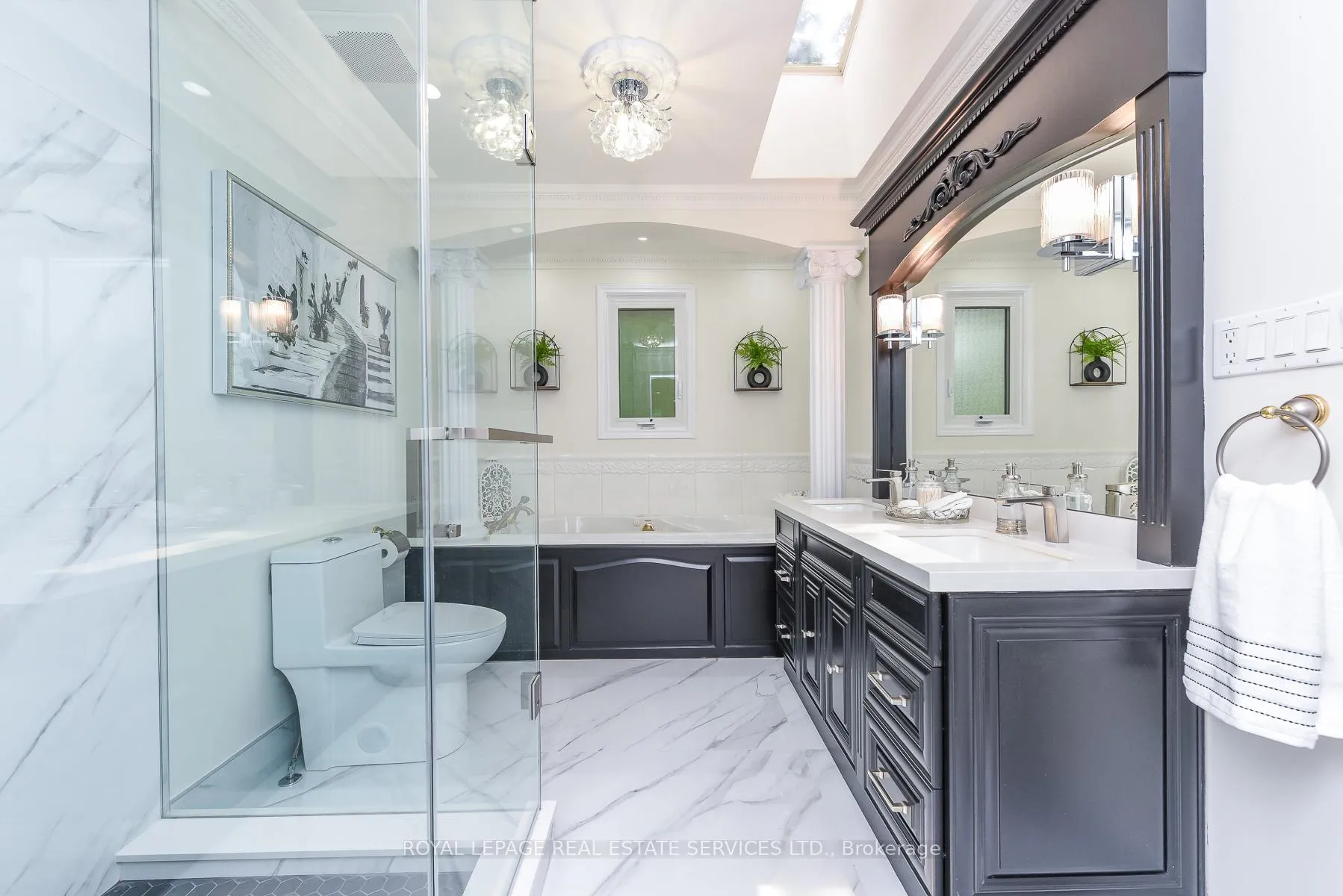Photo 31 of 1338 Chalfield Drive, Oakville, Clearview — HOMEH