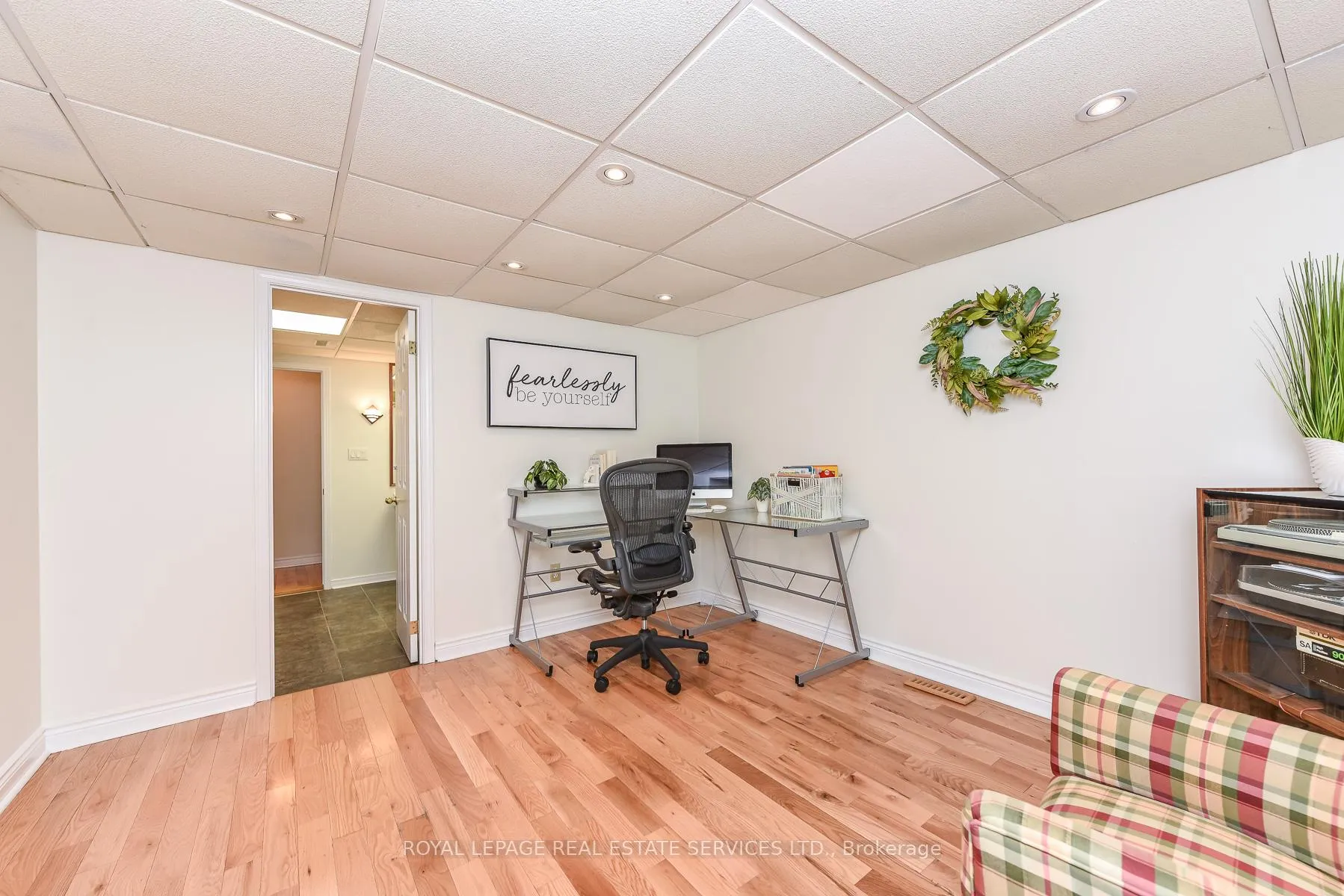 Photo 33 of 1338 Chalfield Drive, Oakville, Clearview — HOMEH