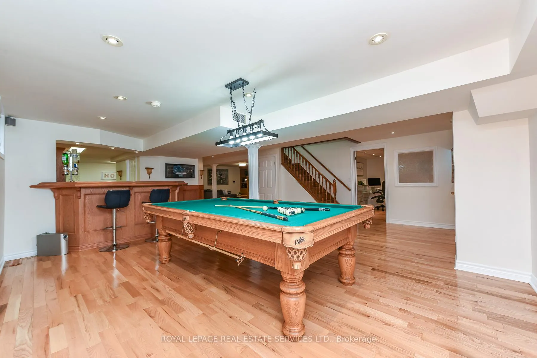 Photo 36 of 1338 Chalfield Drive, Oakville, Clearview — HOMEH