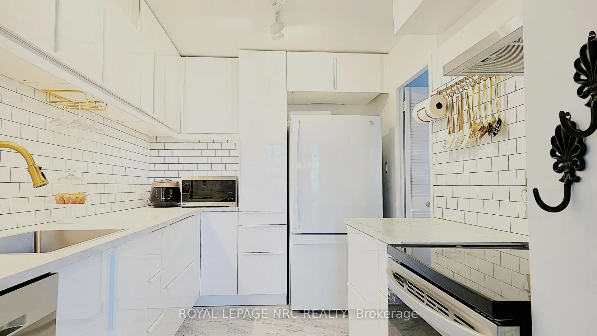 Photo 4 of Unit 1108, 35 Towering Heights Boulevard, St. Catharines, Glendale/Glenridge — HOMEH