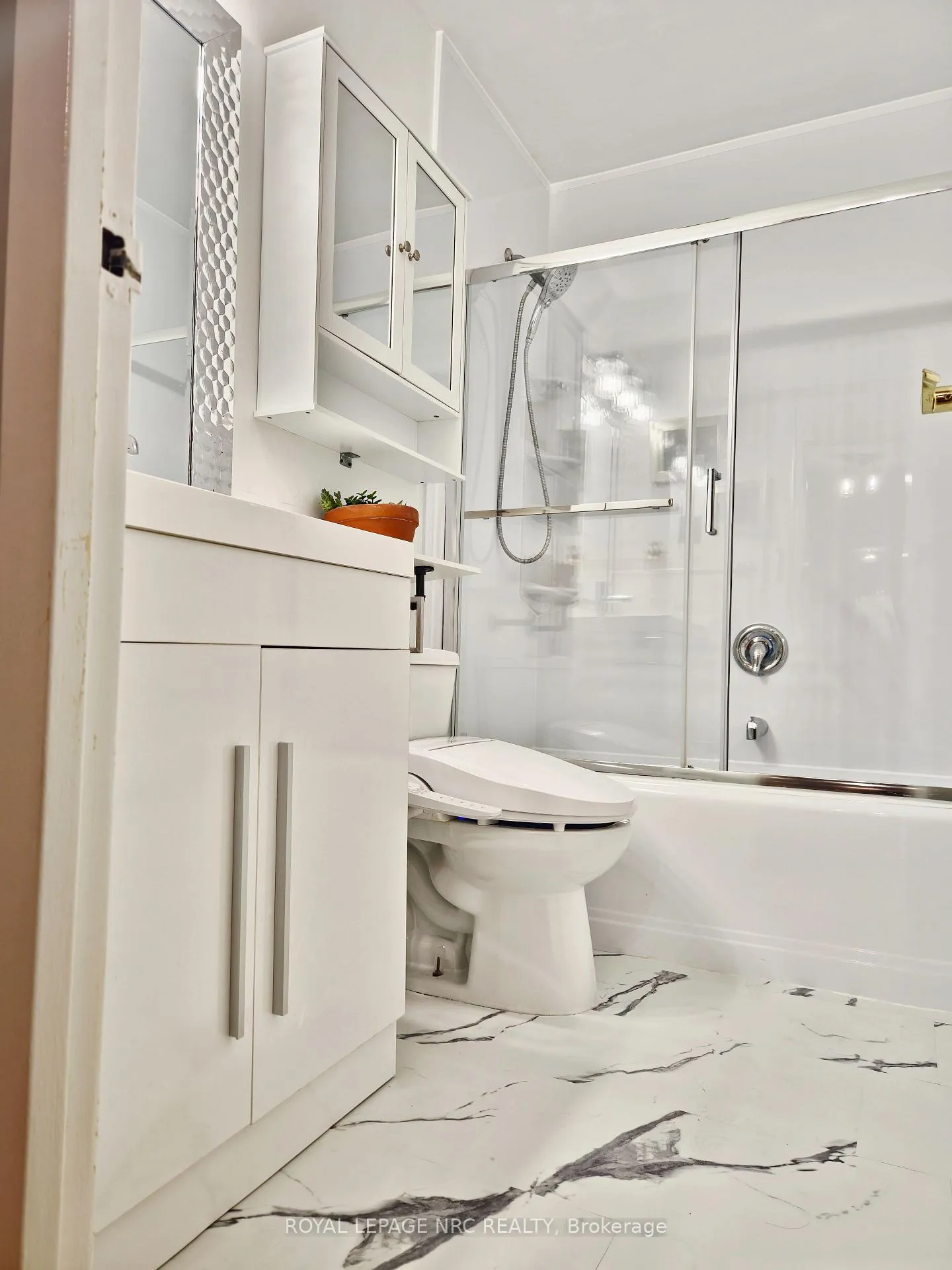 Photo 10 of Unit 1108, 35 Towering Heights Boulevard, St. Catharines, Glendale/Glenridge — HOMEH