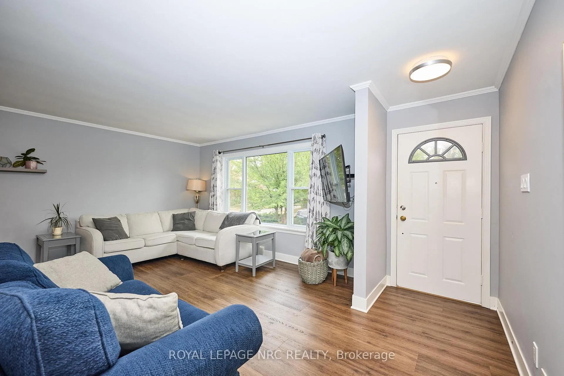 Photo 3 of 5916 Carman Street, Niagara Falls, Church's Lane — HOMEH