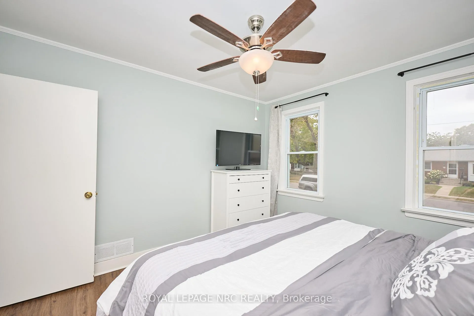 Photo 12 of 5916 Carman Street, Niagara Falls, Church's Lane — HOMEH