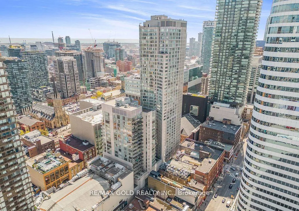 Photo of Unit 1506, 200 Victoria Street