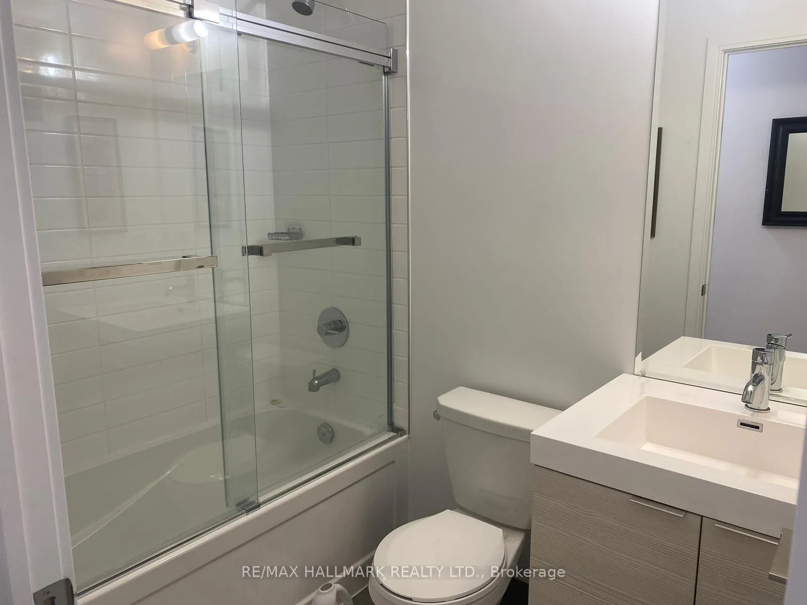 Photo 10 of Unit 618, 621 Sheppard Avenue E, North York, Bayview Village — HOMEH