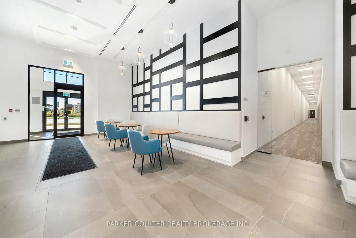 Photo 5 of Unit 114, 681 Yonge Street, Barrie, Painswick South — HOMEH