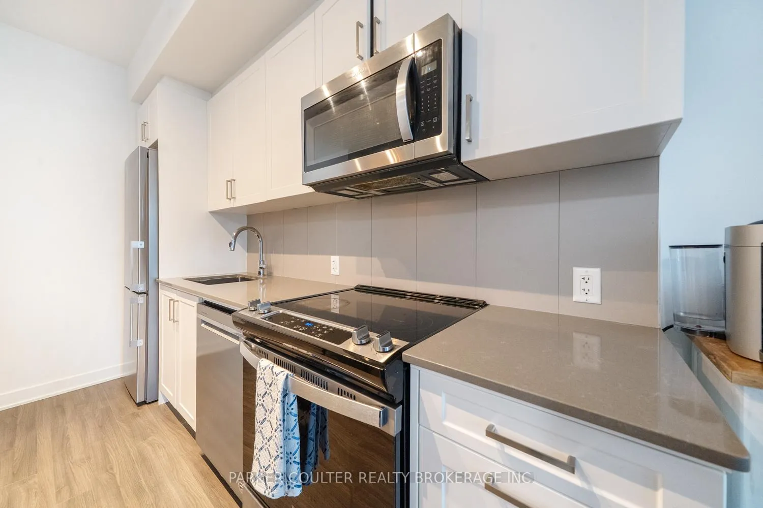 Photo 9 of Unit 114, 681 Yonge Street, Barrie, Painswick South — HOMEH
