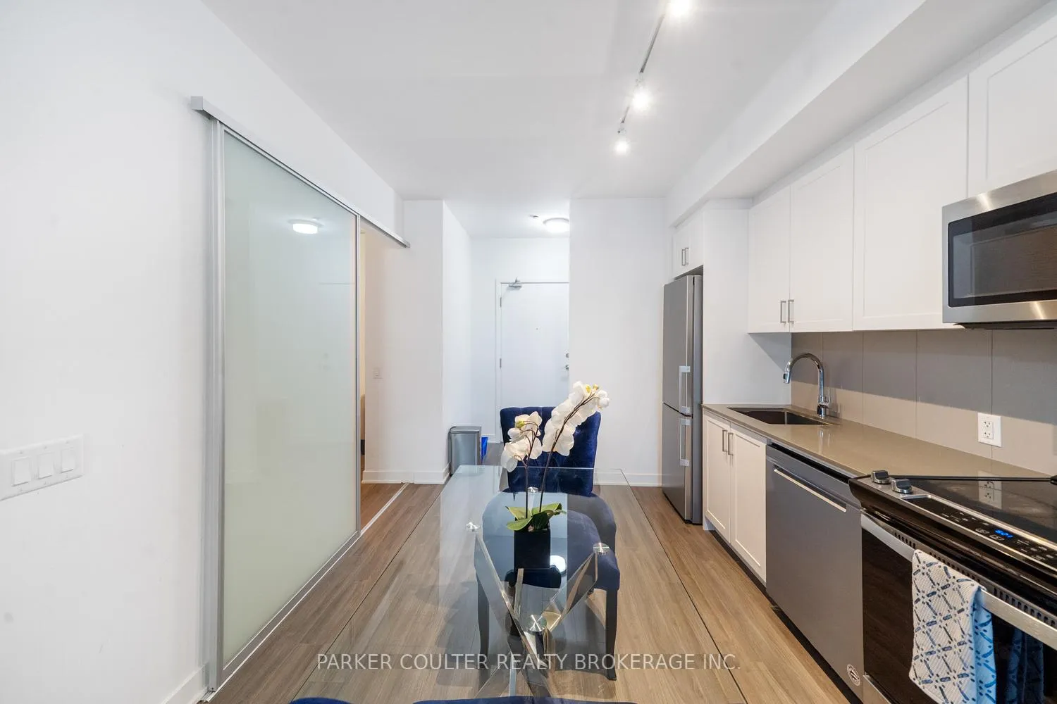 Photo 10 of Unit 114, 681 Yonge Street, Barrie, Painswick South — HOMEH